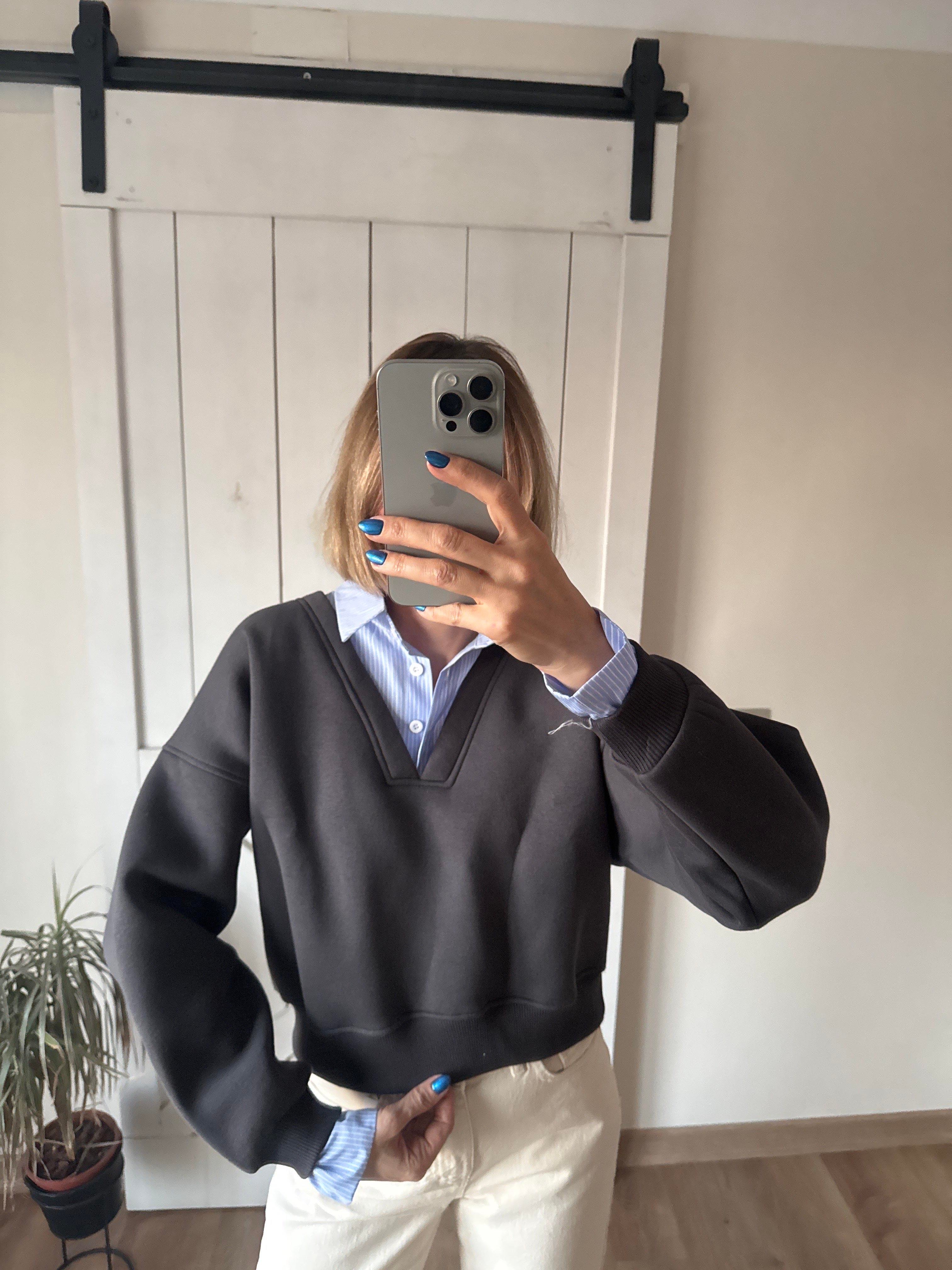 Koyu Gri Gömlek Detaylı Kadın Sweatshirt