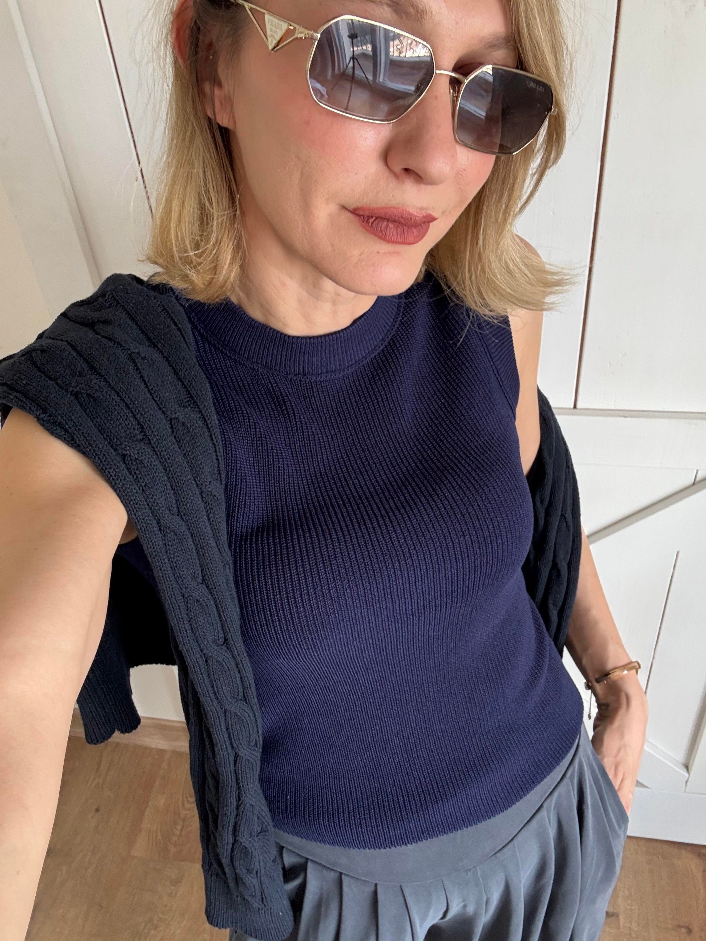 Lacivert Halter Atlet