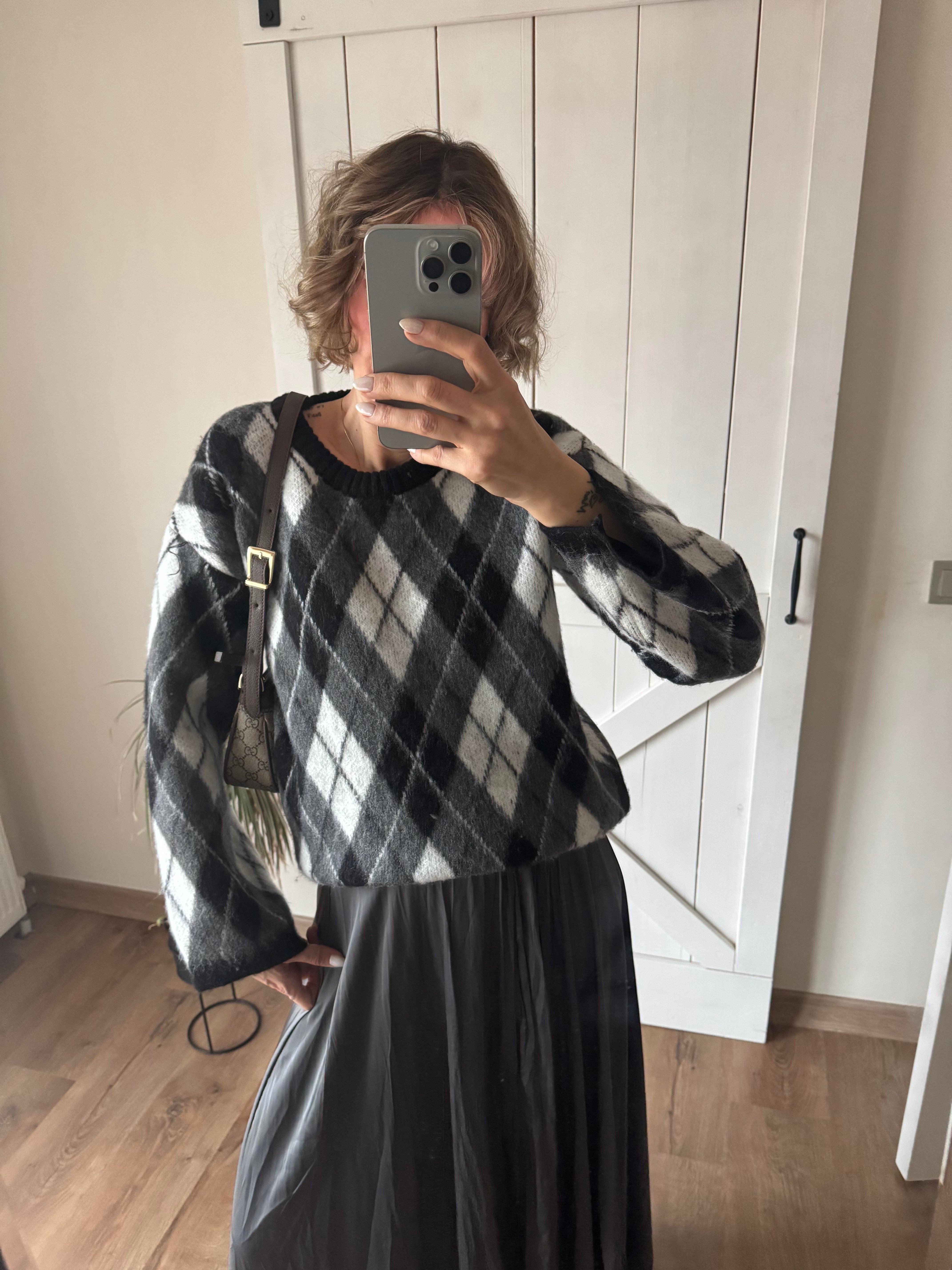 Md Baklava Dilimli Siyah Beyaz