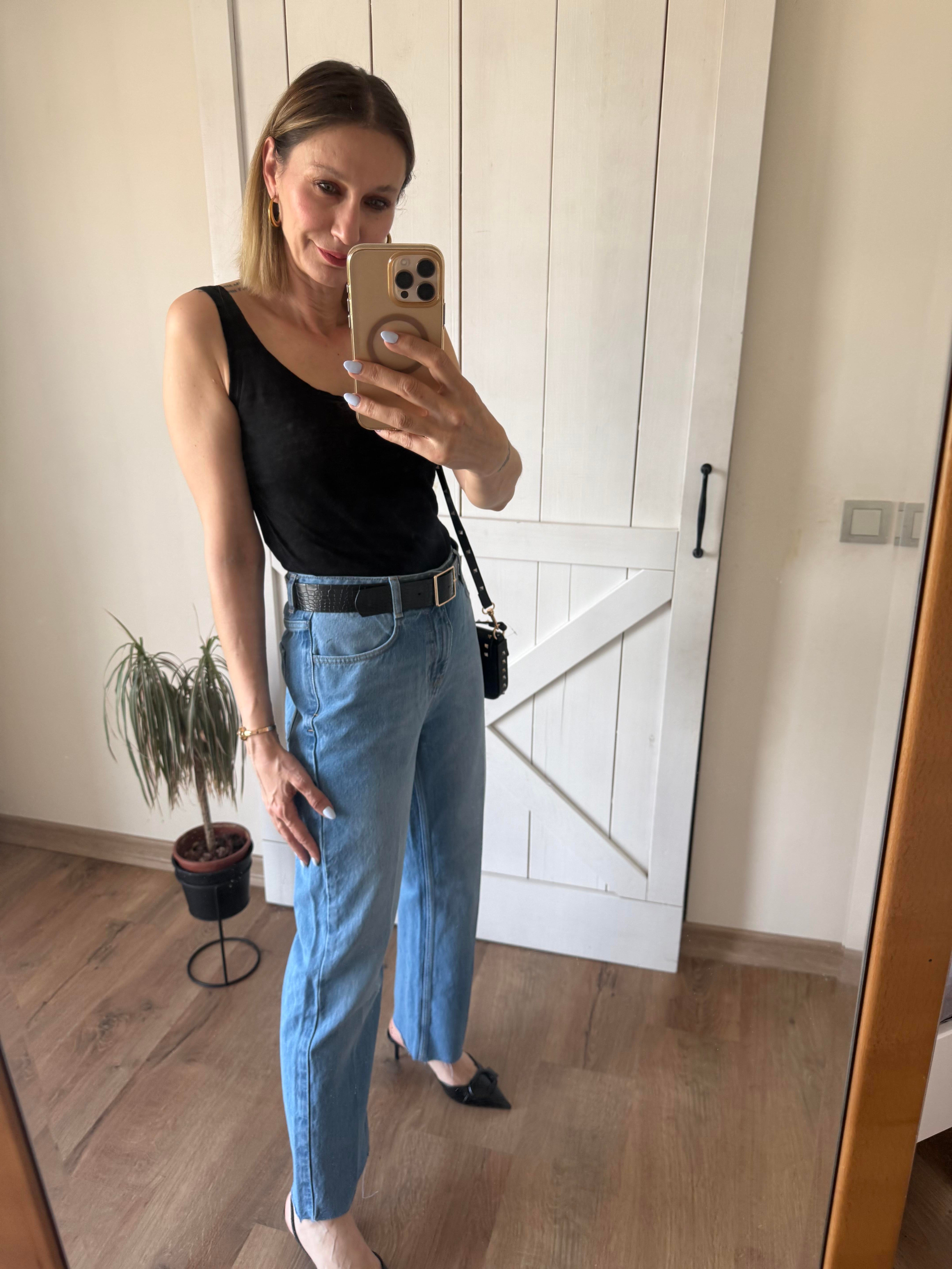 Paçası Kesik Derin Mavi Straight Jean