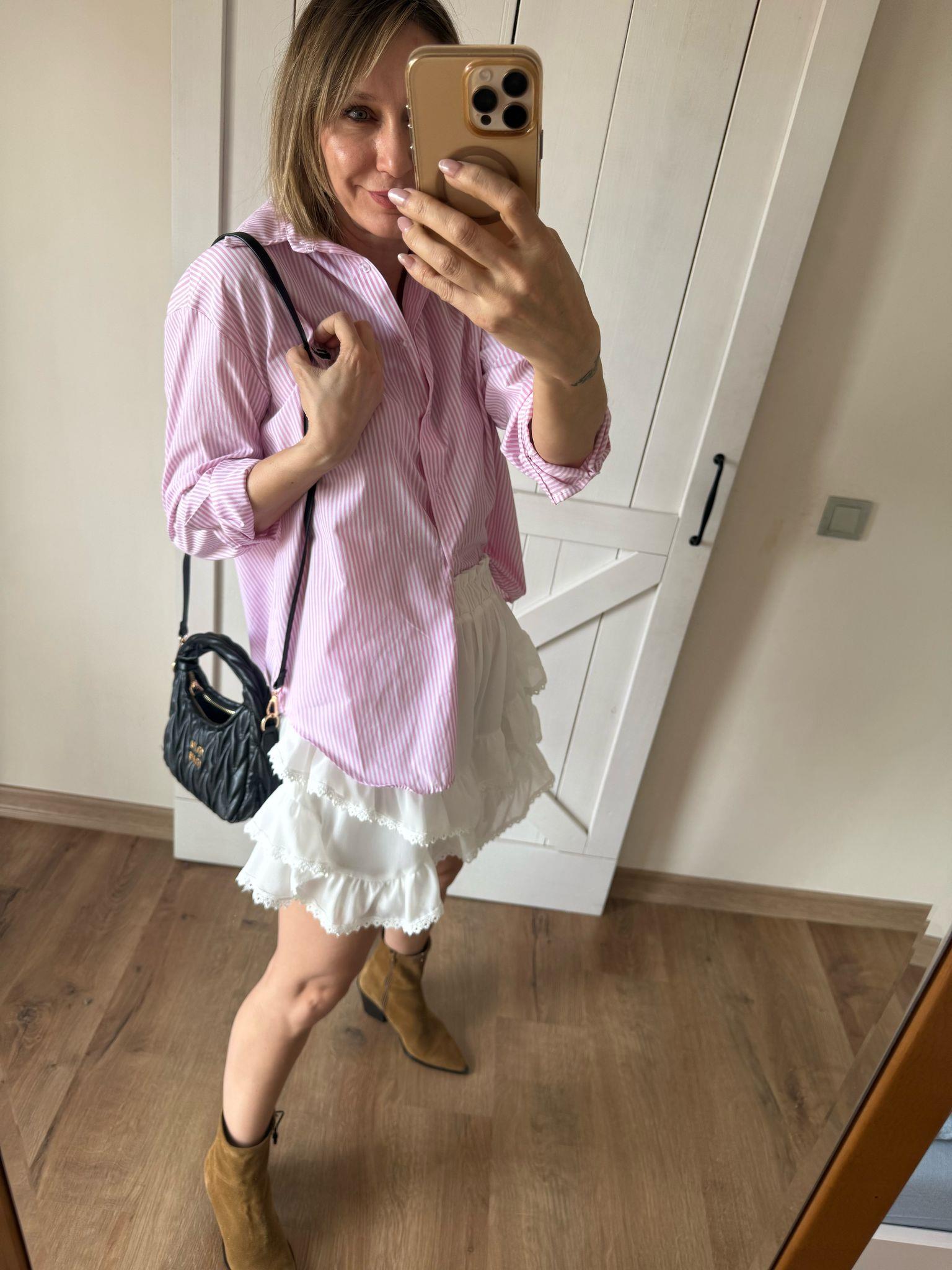 Pembe İnce Çizgili Rahat Kesim Gömlek