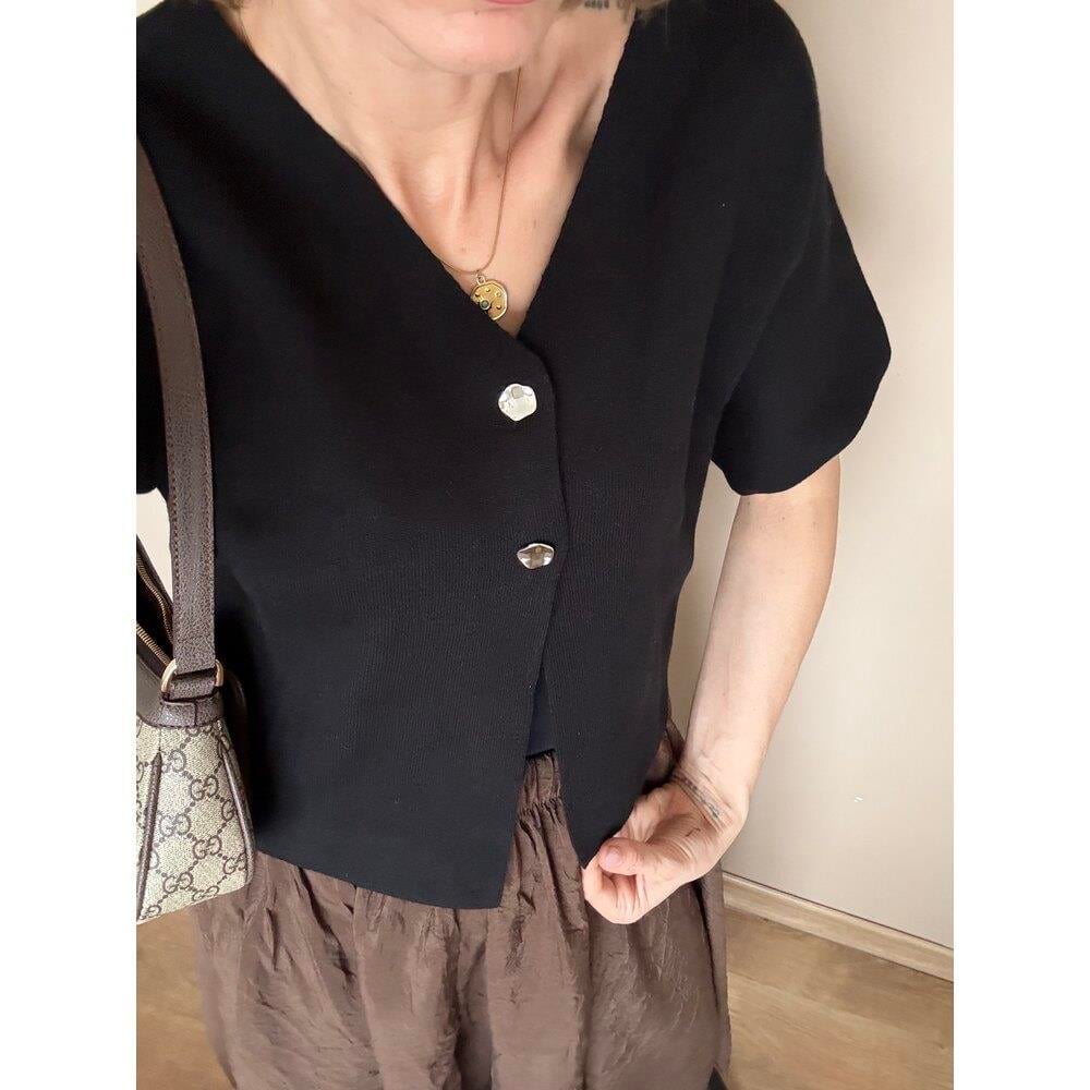 Siyah Düğme Detaylı Çelik Örme Kadın Hırka