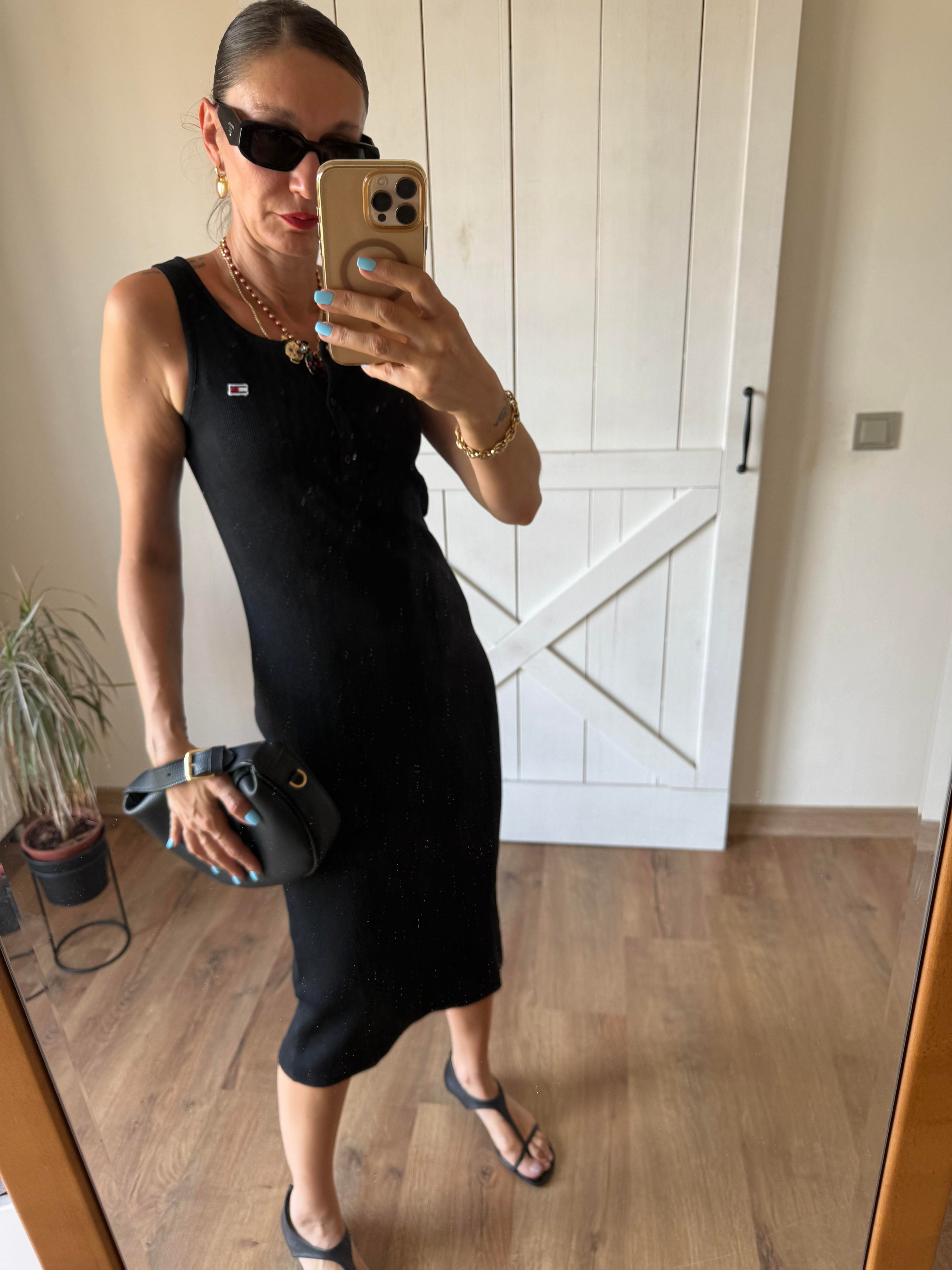 Siyah Düğmeli Thoer Elbise