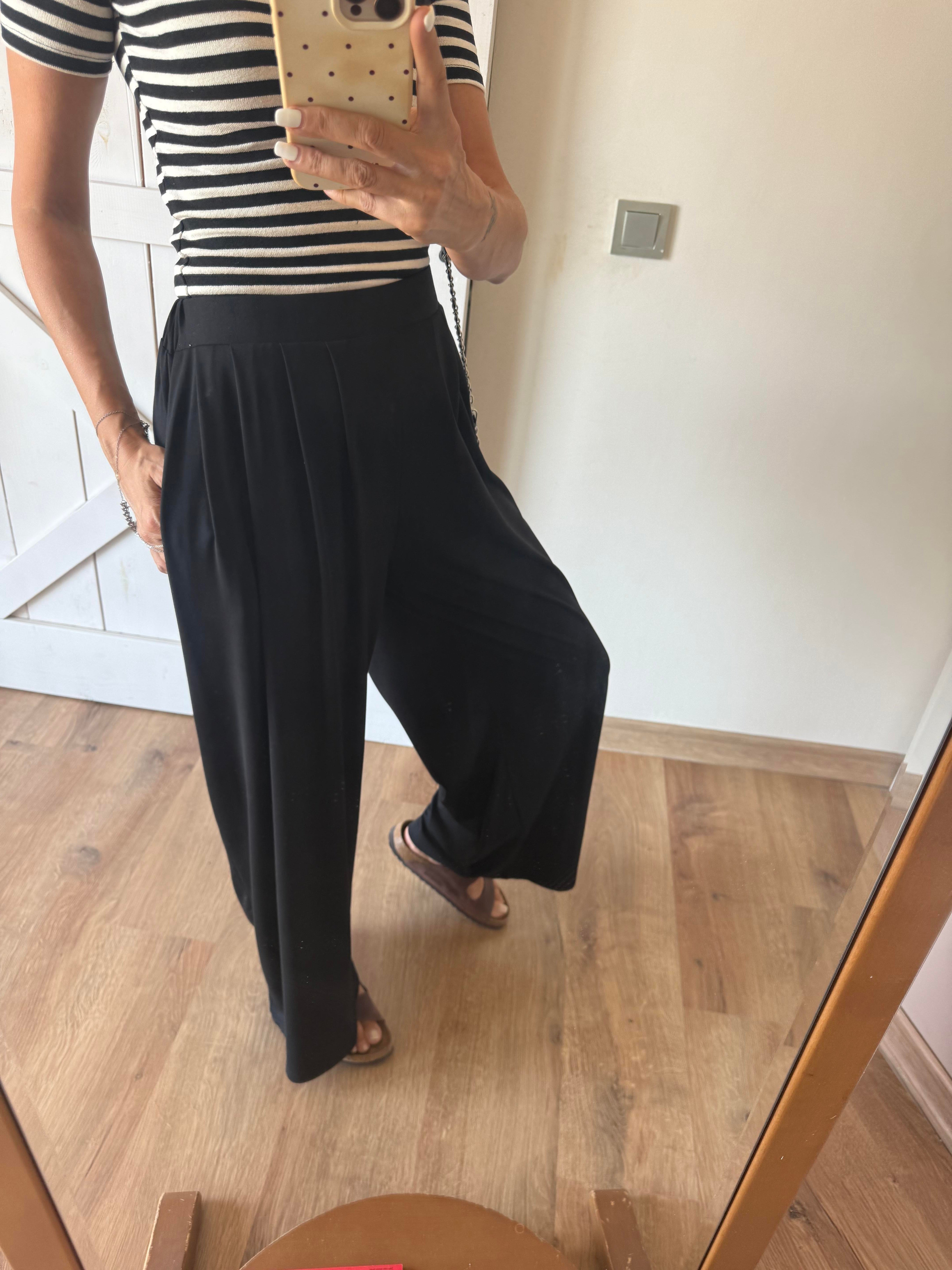 Siyah Pileli Oyş Pantolon