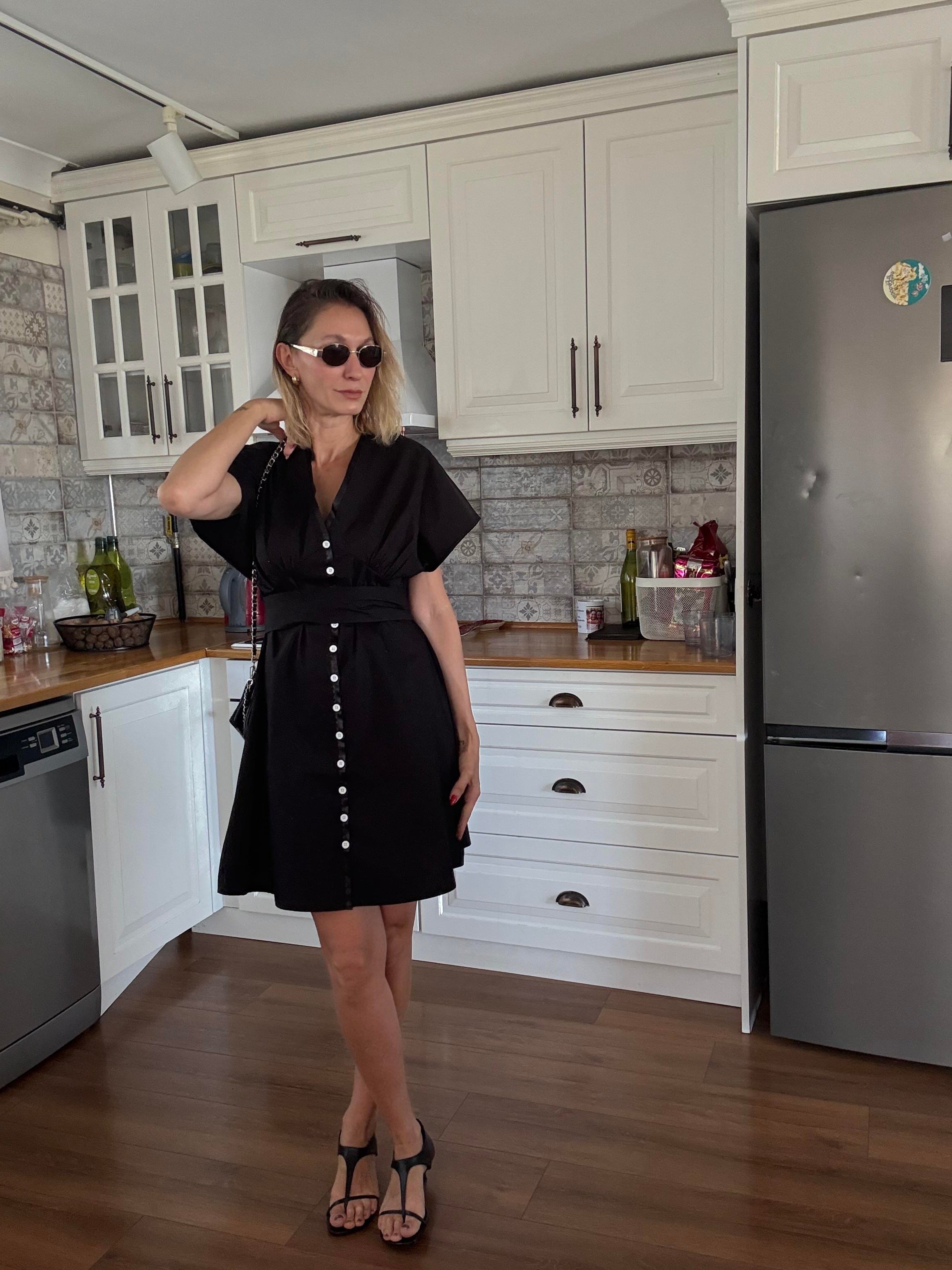 Siyah Saten Şeritli Kuşaklı Premium Elbise