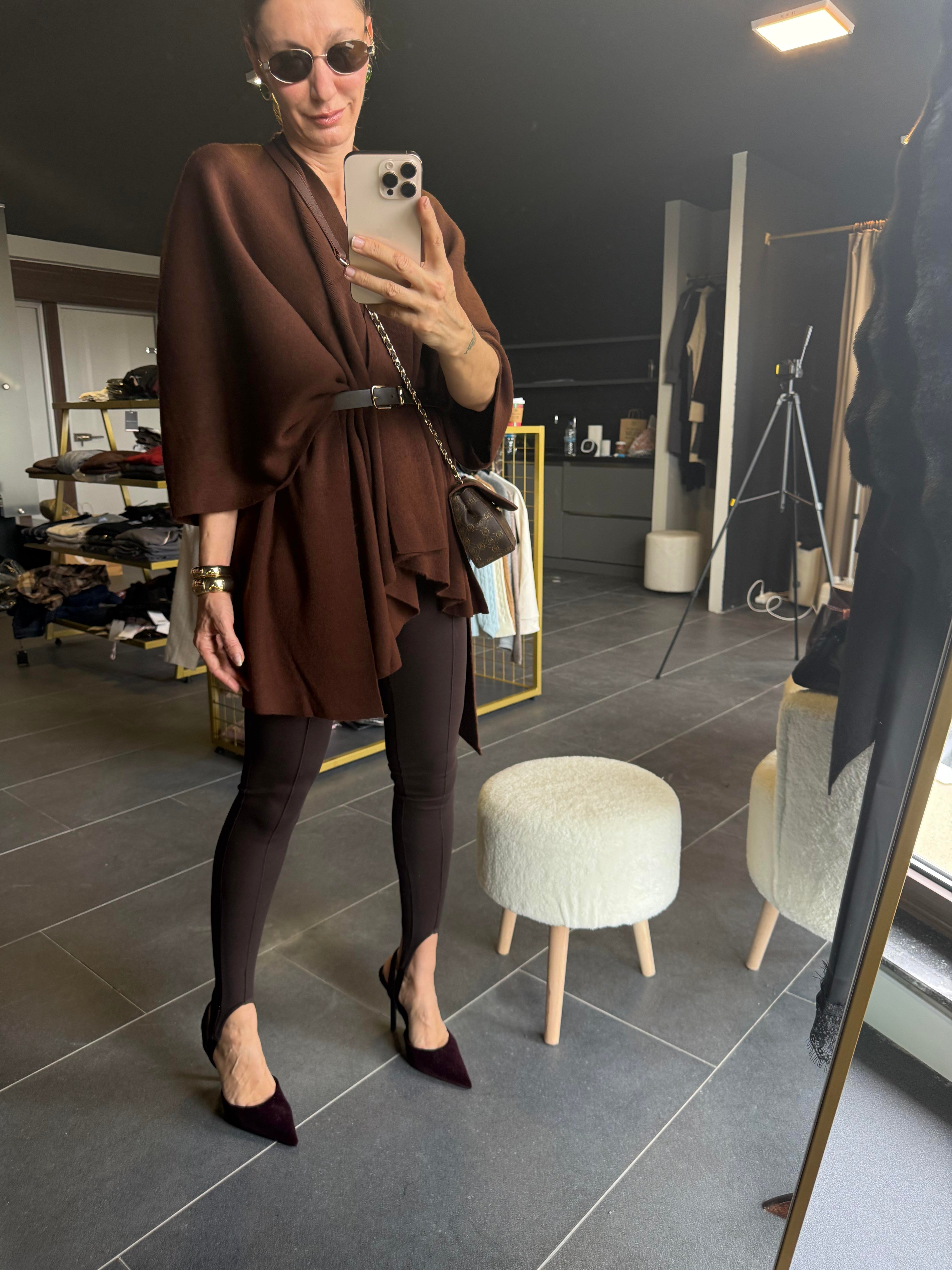 Topuk Lastikli Kahve Önden Çimalı Tayt