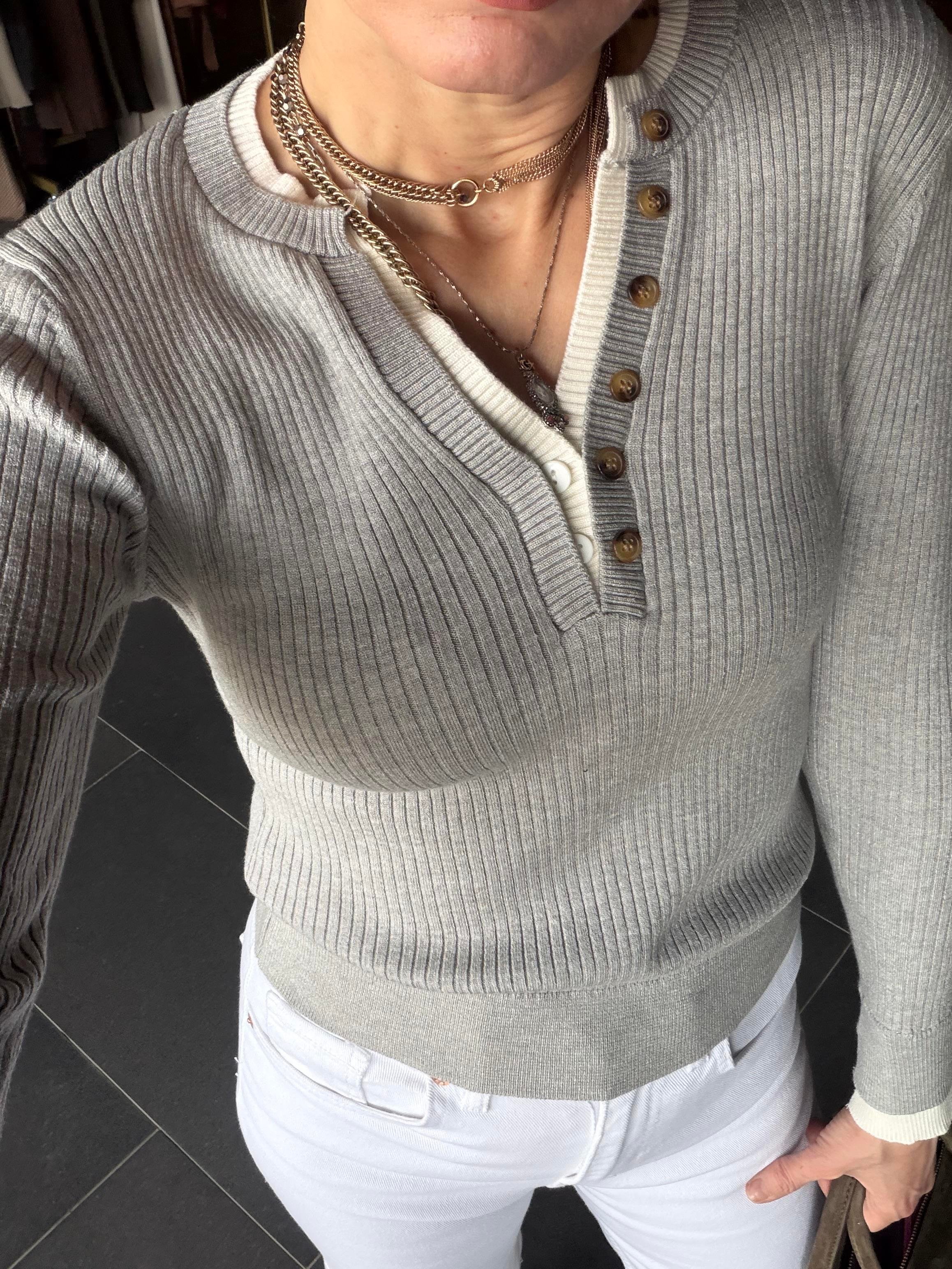 V Çift Yaka Gri Triko