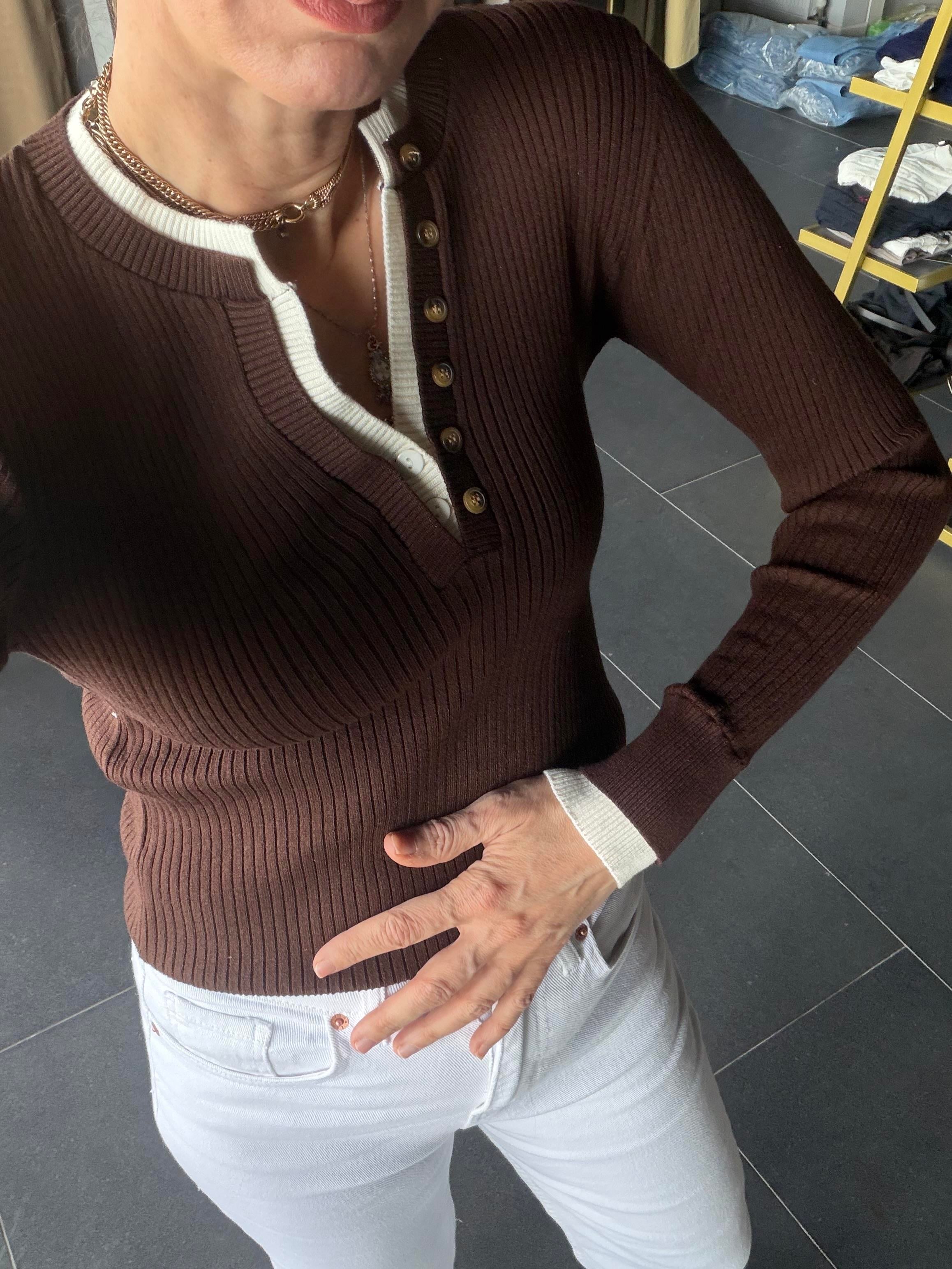 V Çift Yaka Kahve Triko