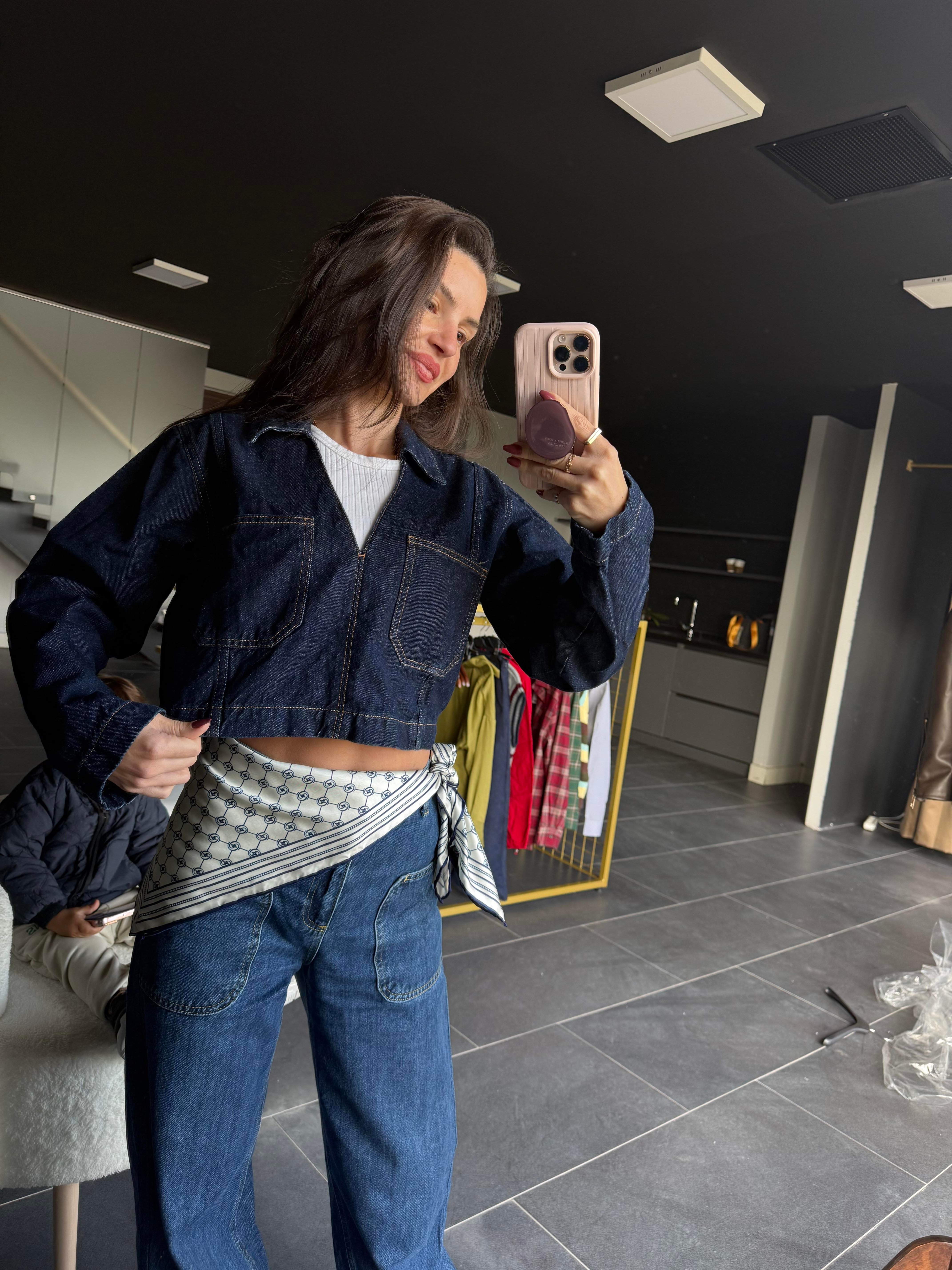 V Yaka Denim Gömlek