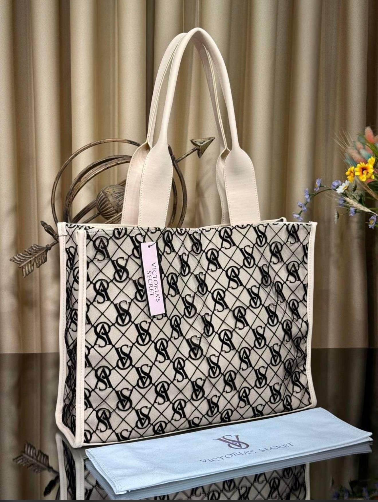 Vs Krem Tül Detaylı İkonik Çanta