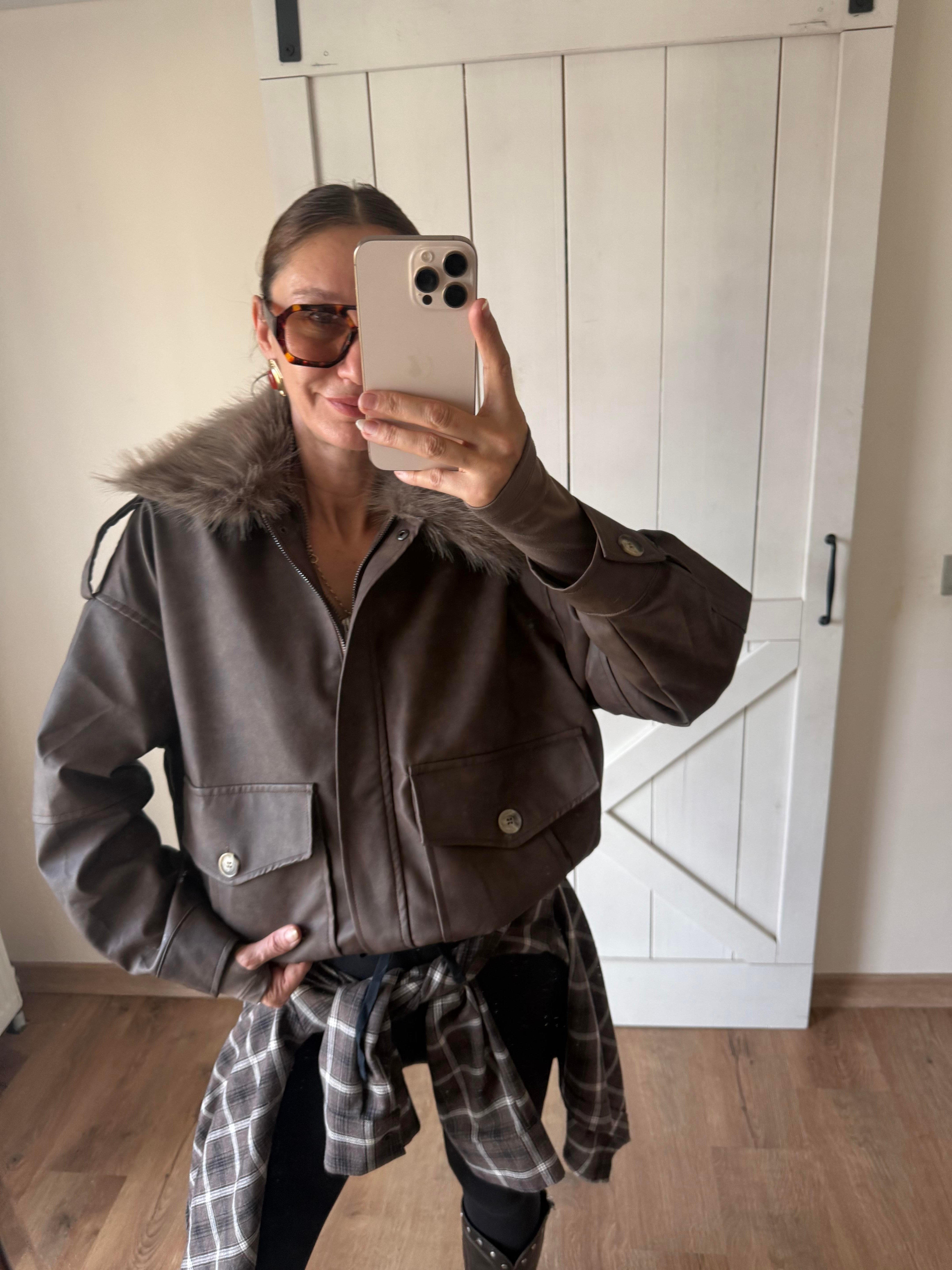 Yakası Kürk Detaylı Çıkarılabilir Deri Mont