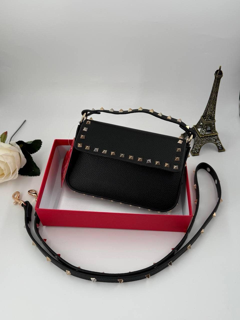 Zımba Detaylı Siyah Deri Çanta