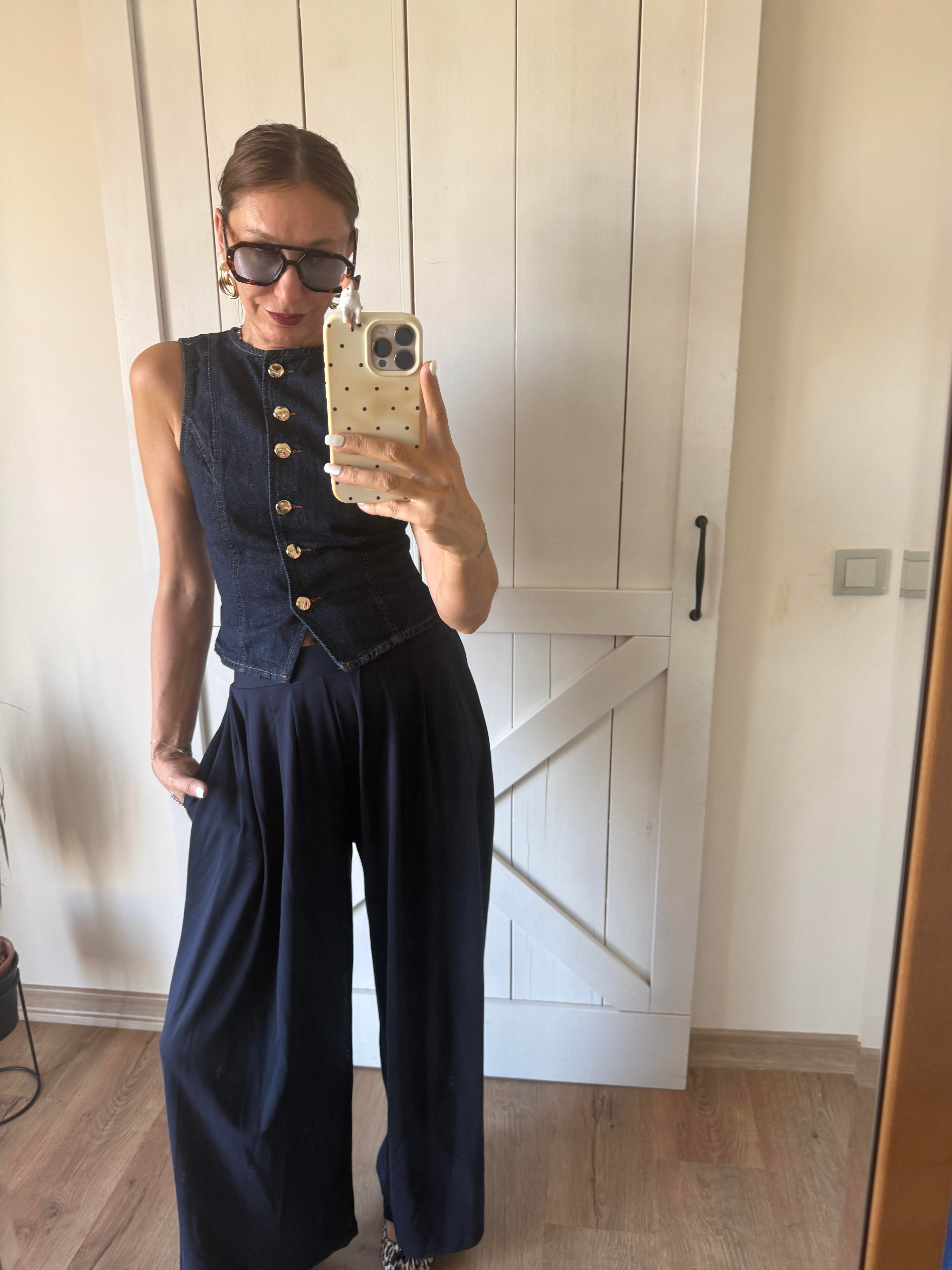 Zr Dar Kesim  Metalik Düğmeli Yelek