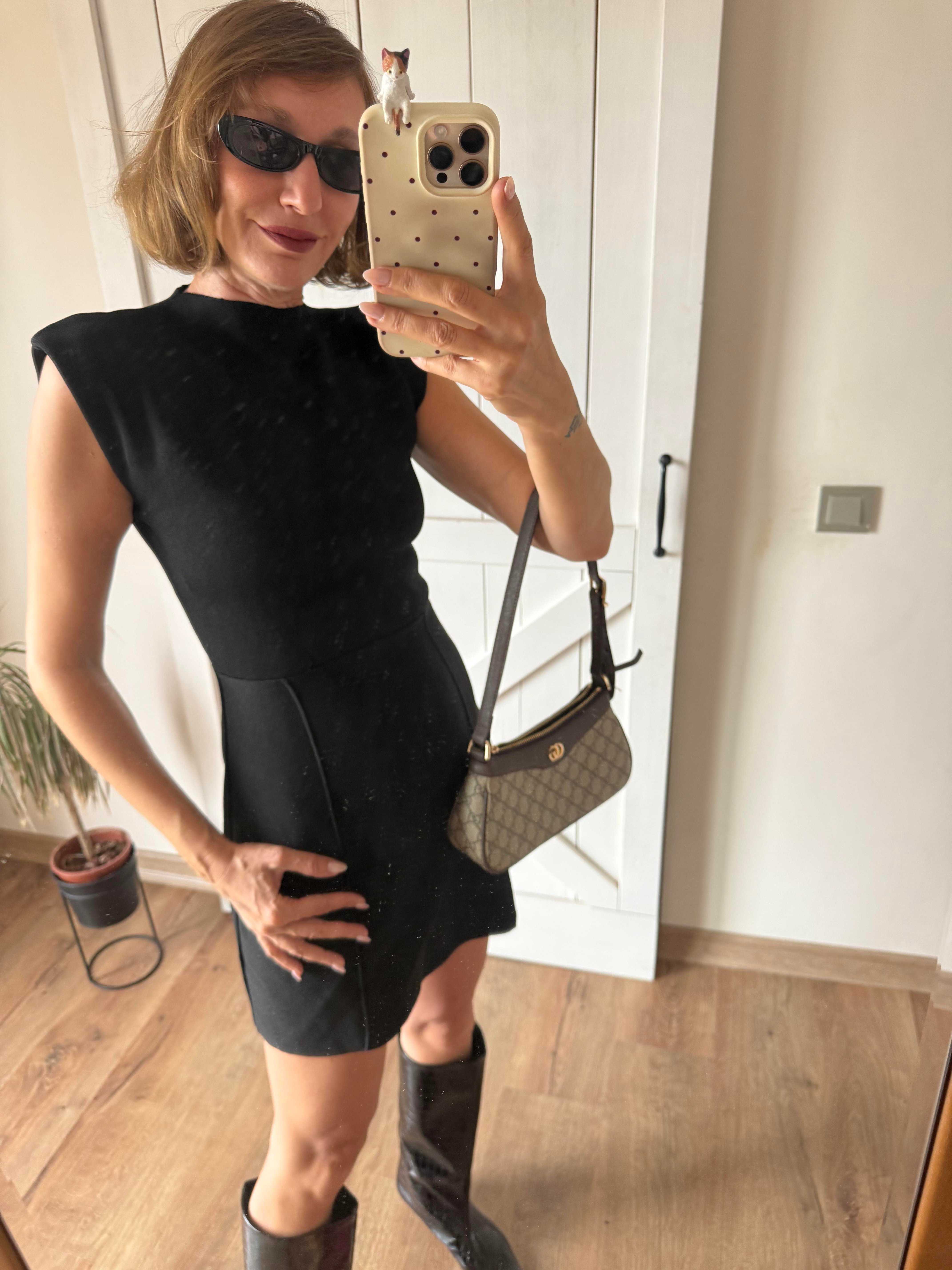 Zr Siyah Triko Elbise