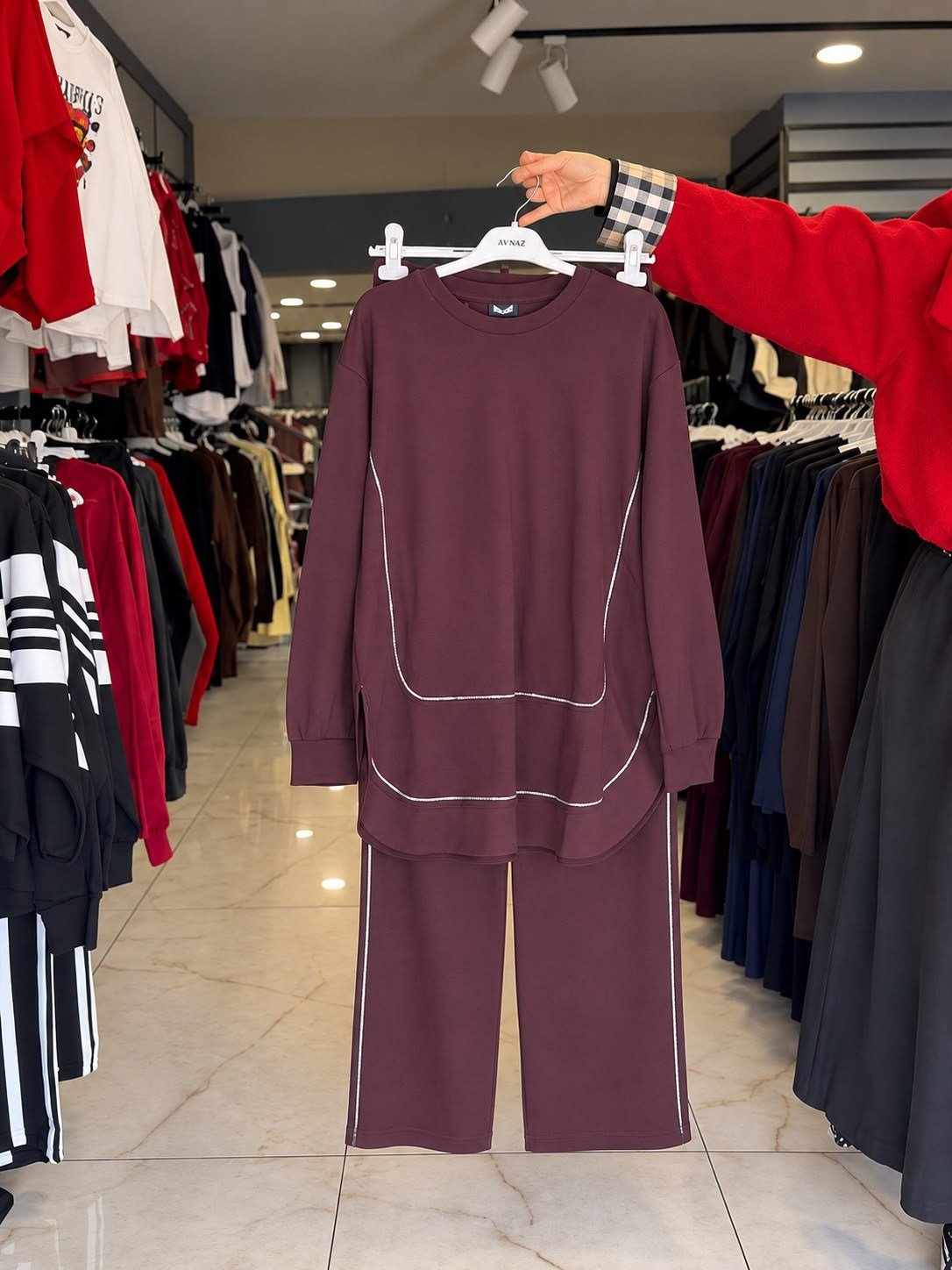 TAŞLI TAKIM