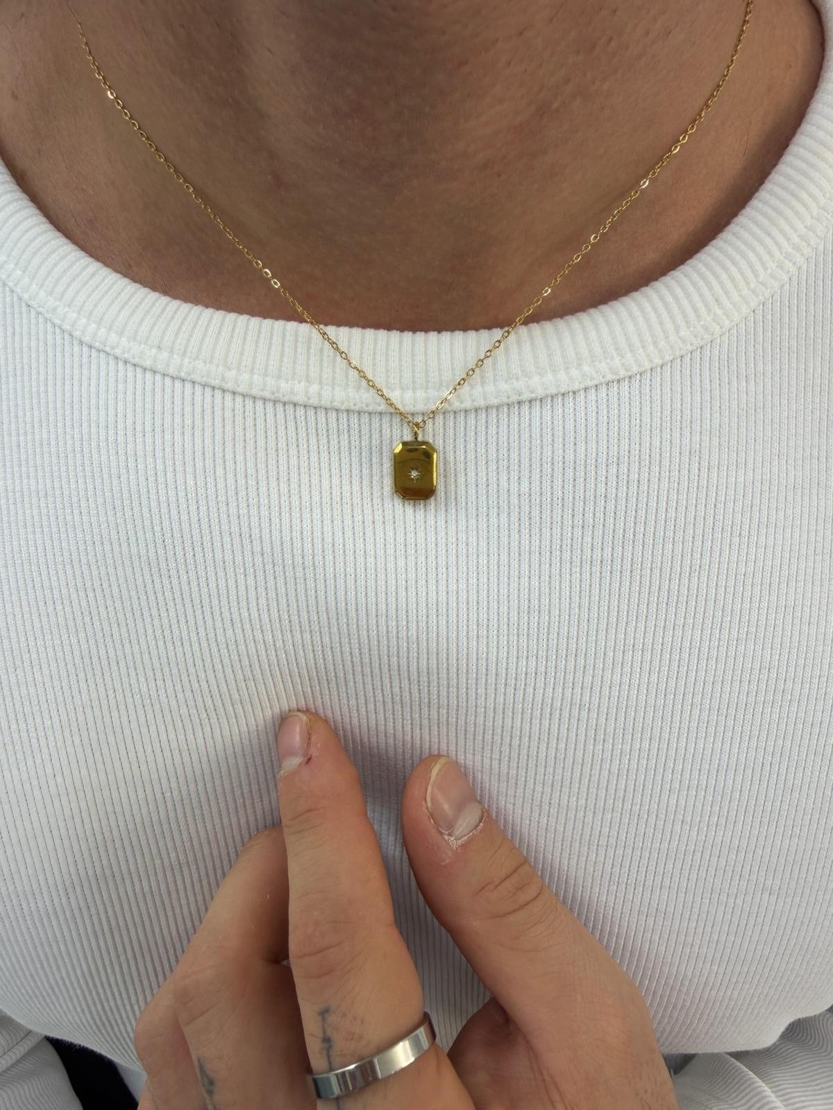 Gold Hex Kolye