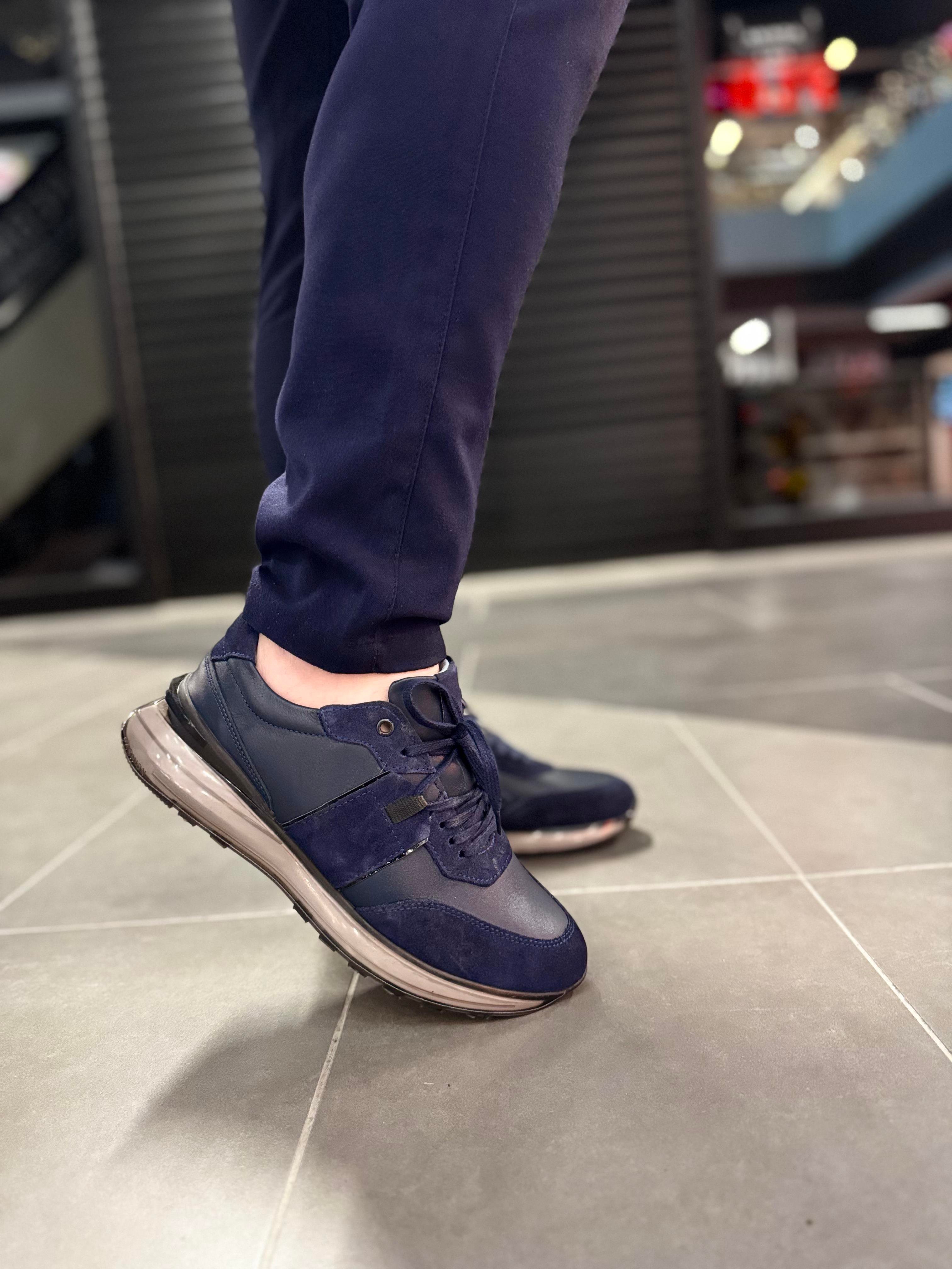 İthal Tabanlı Deri Sneaker Laci