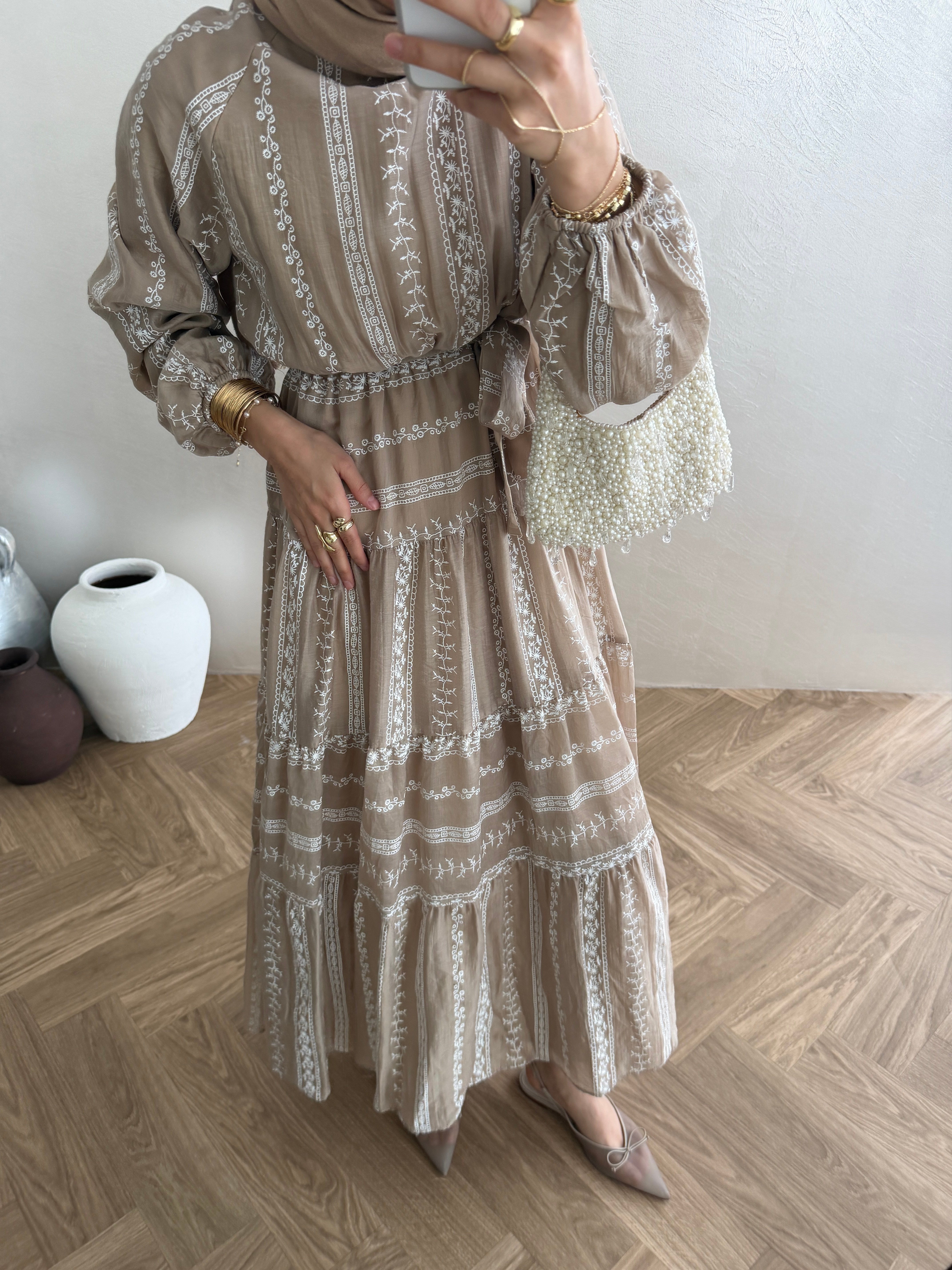 Vual Desenli Elbise - Bej