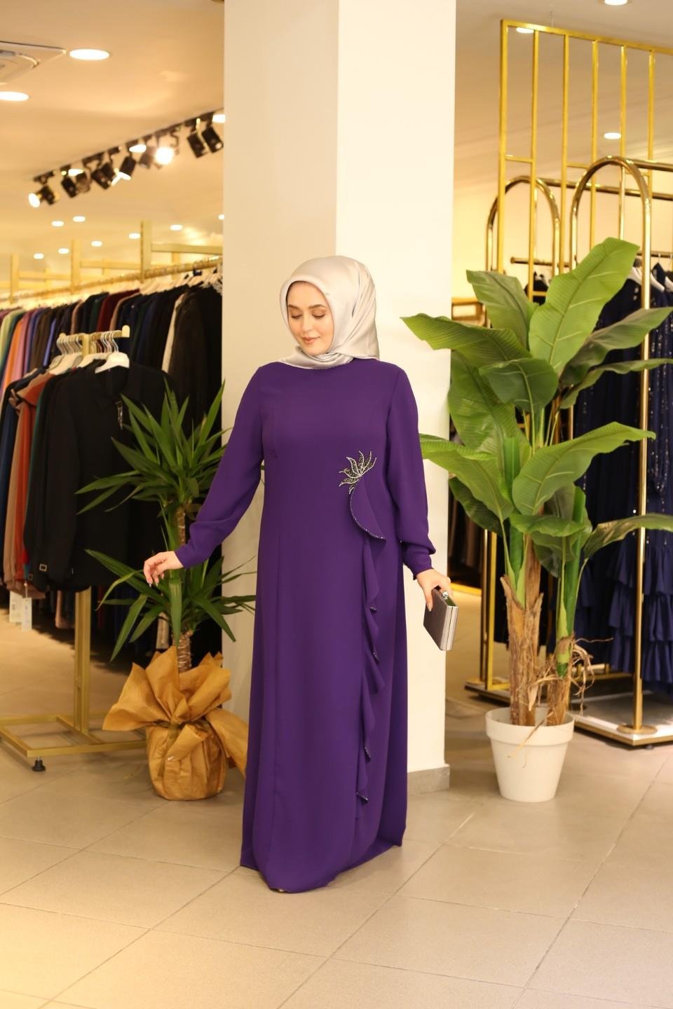 5005 CODE BLEISTIFTKLEID MIT GEWELLTEM ROCK