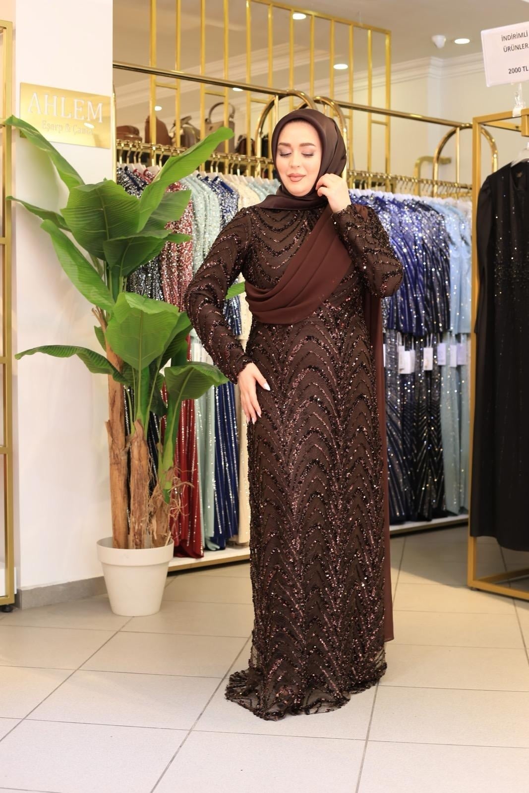 6002 KOD PULLU DRAPE DETAYLI ELBİSE