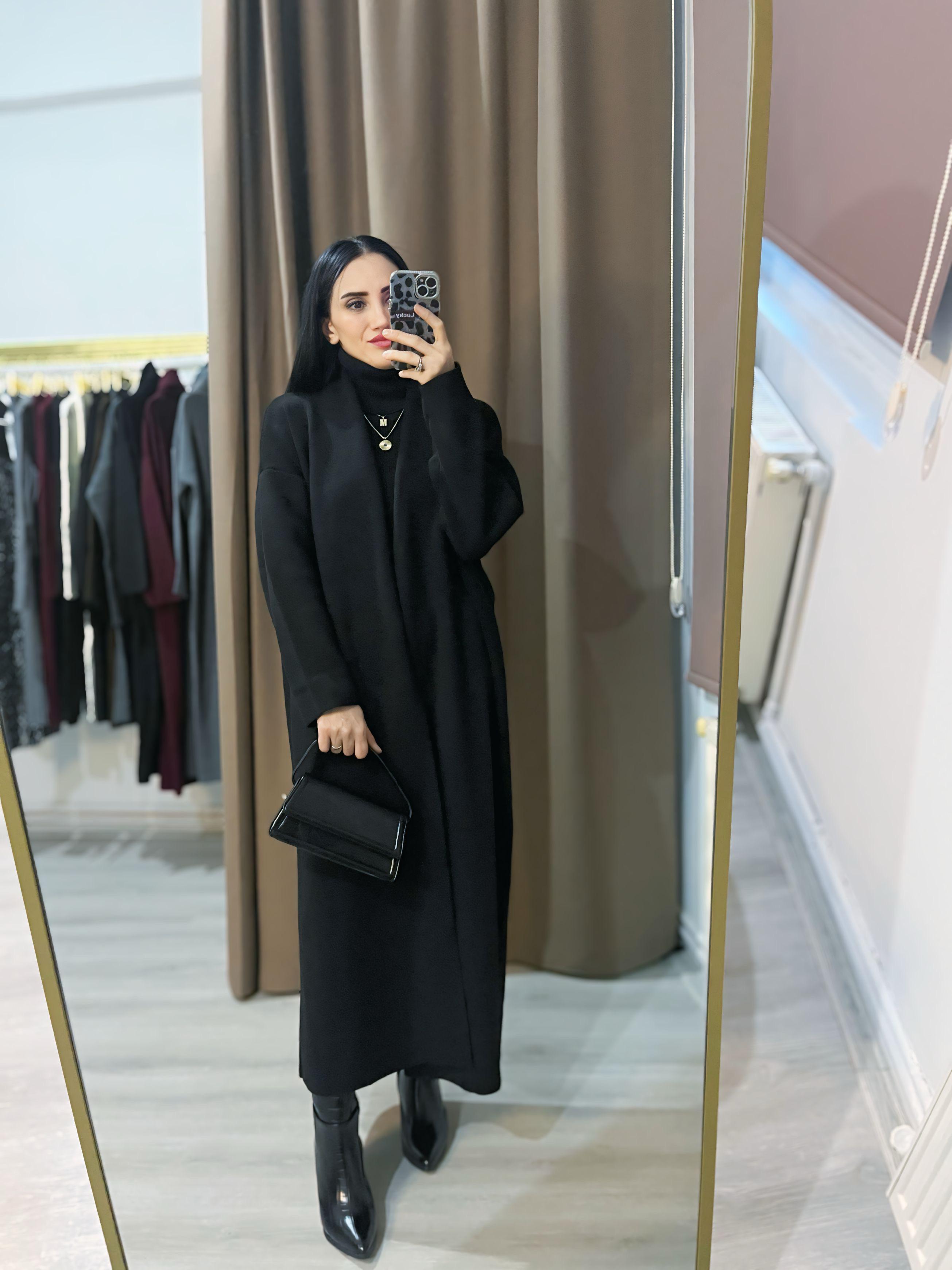Siyah Balıkçı Yaka Sıfır Kol HırkalıElbise