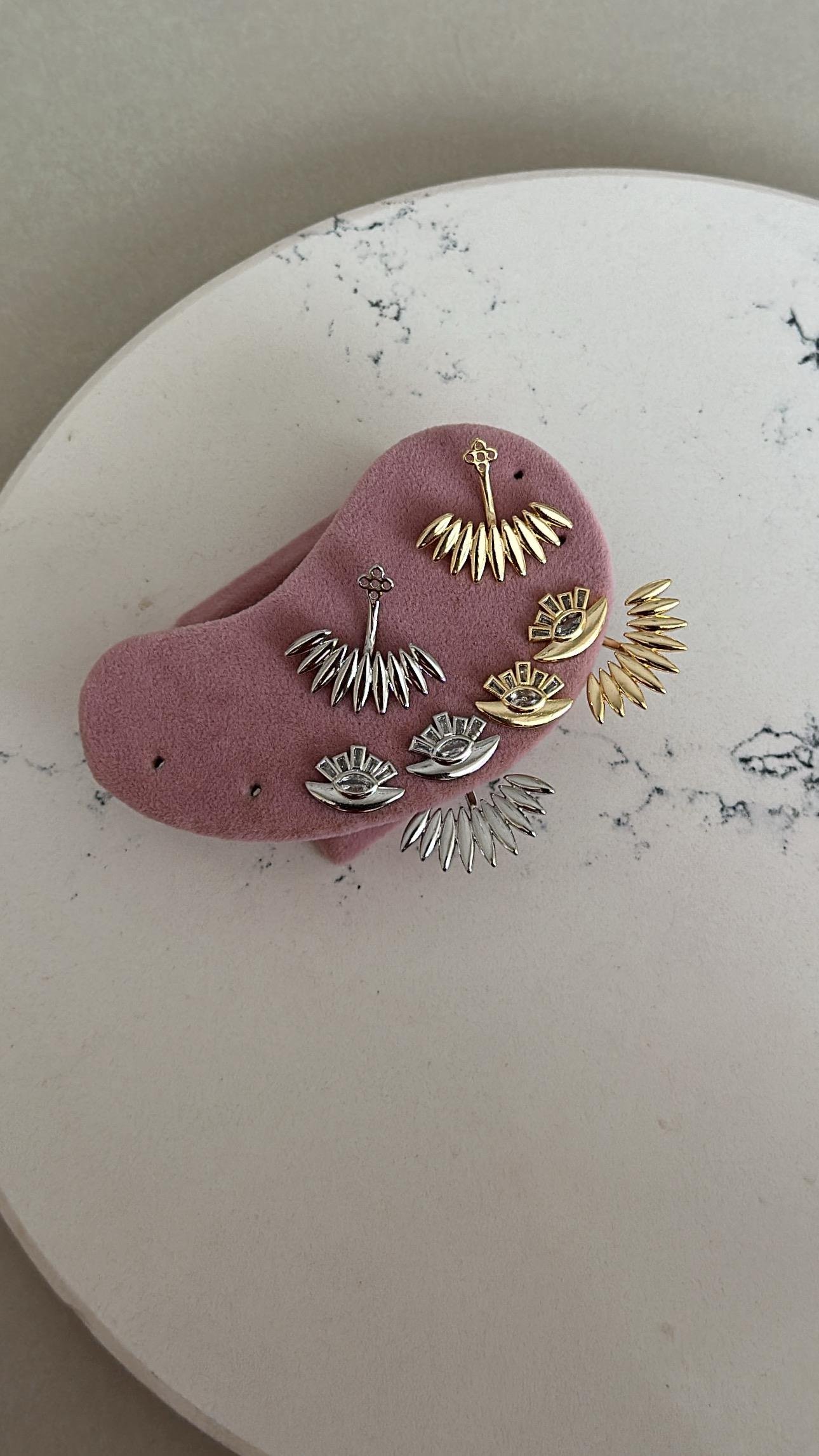 Gold Özel Seri Baget Taşlı Göz Figürlü Küpe