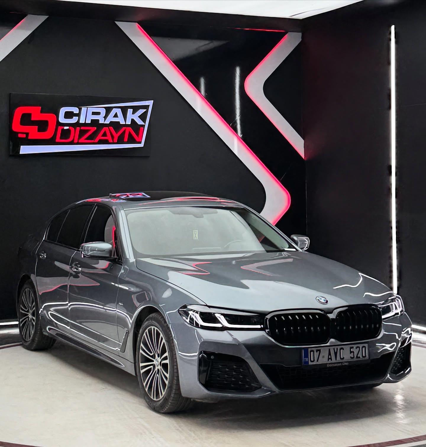 BMW G30 Uyumlu LCI Siyah Led Far