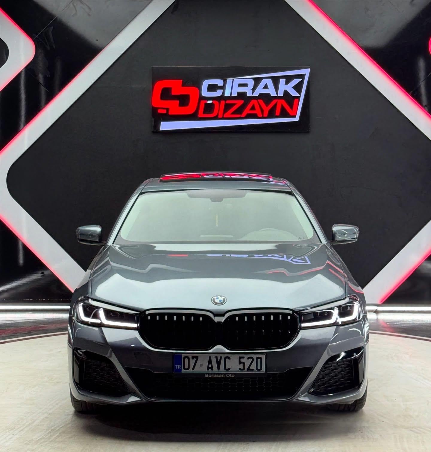 Bmw G30 Uyumlu Makyajlama Seti | Siyah Far