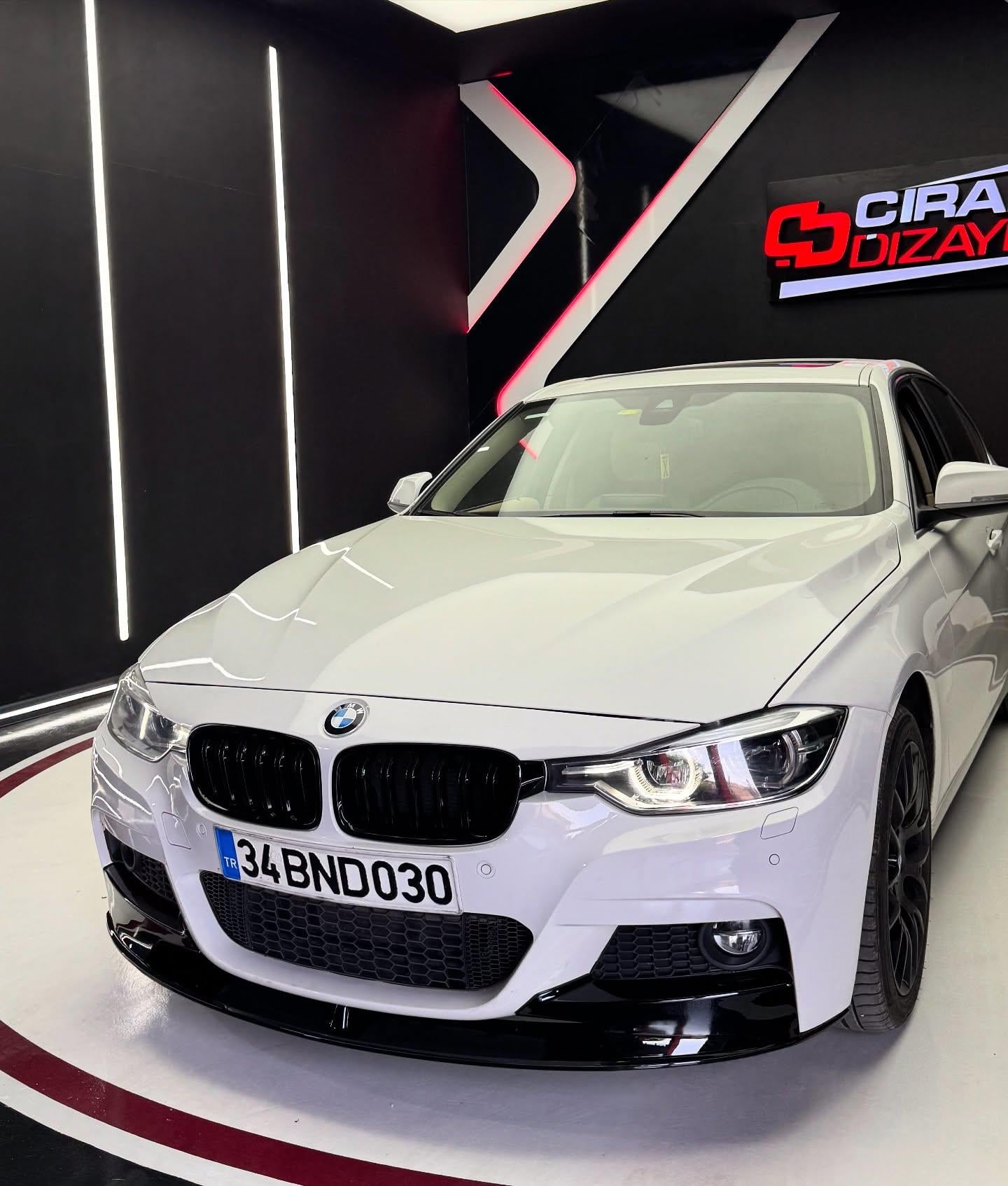 F30 M3 Dizayn Böbrek - PianoBlack