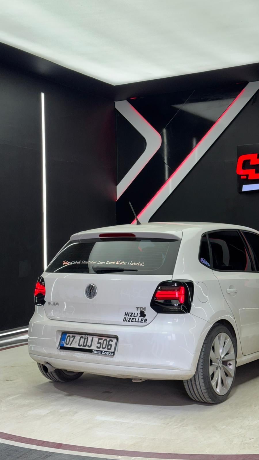 Volkswagen Polo Q2 LED Stop | Smoke |