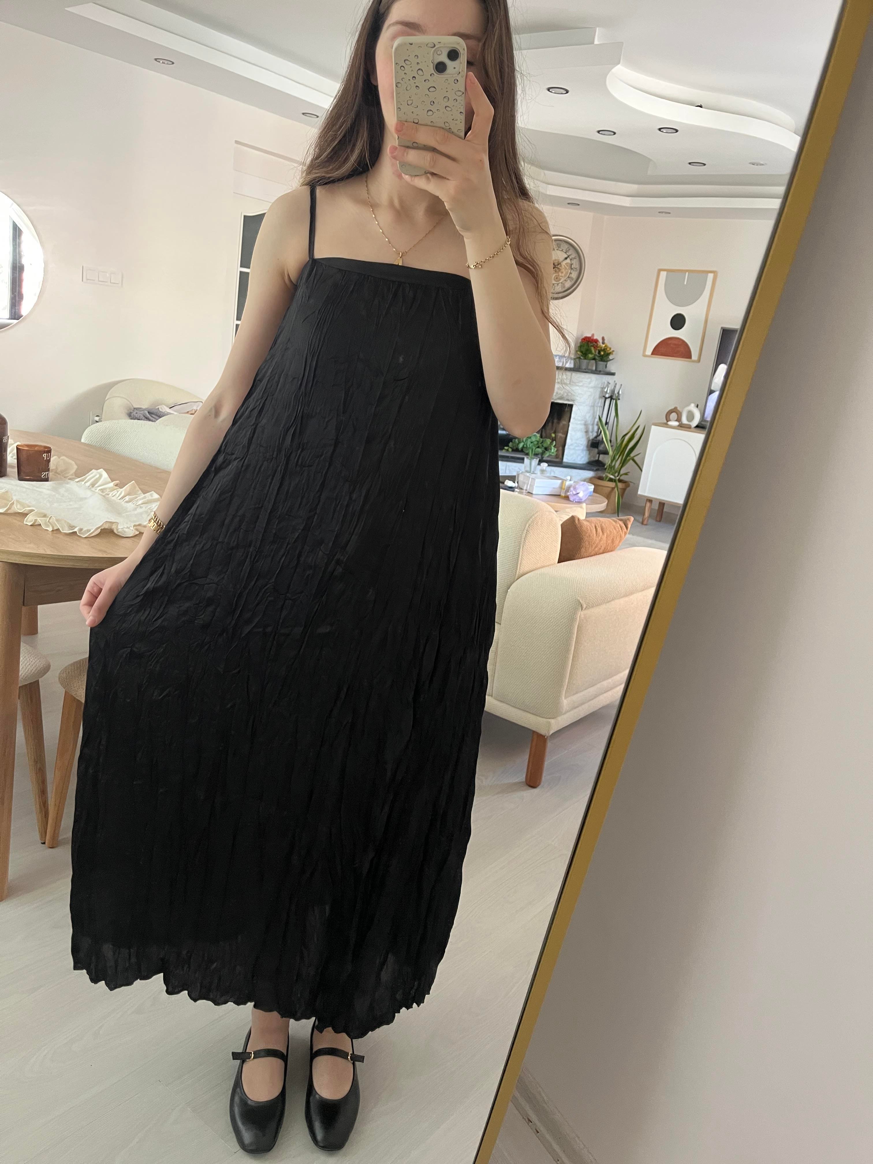 Premium Siyah Kırışık Kumaş Elbise