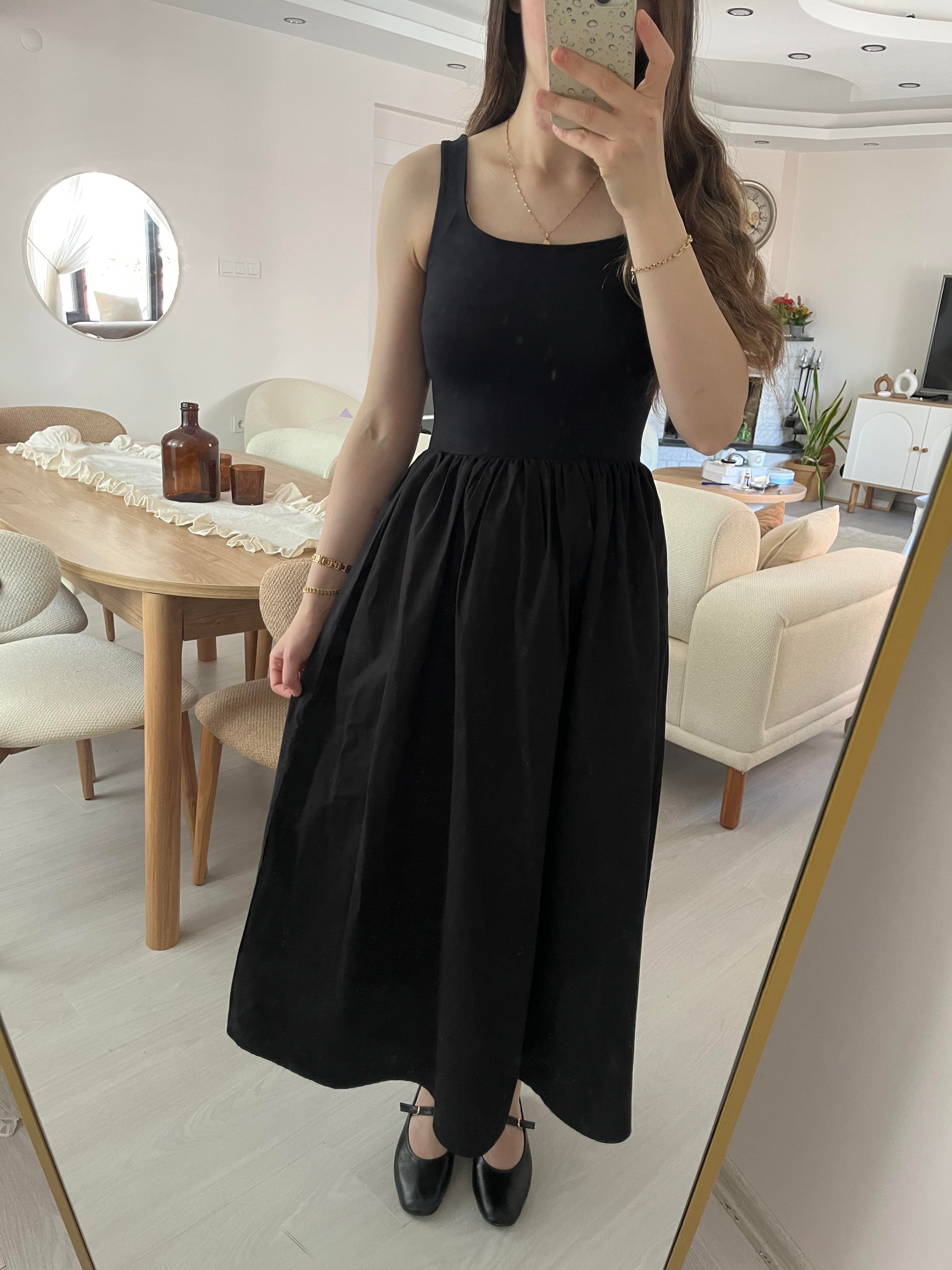 Siyah Askılı Elbise