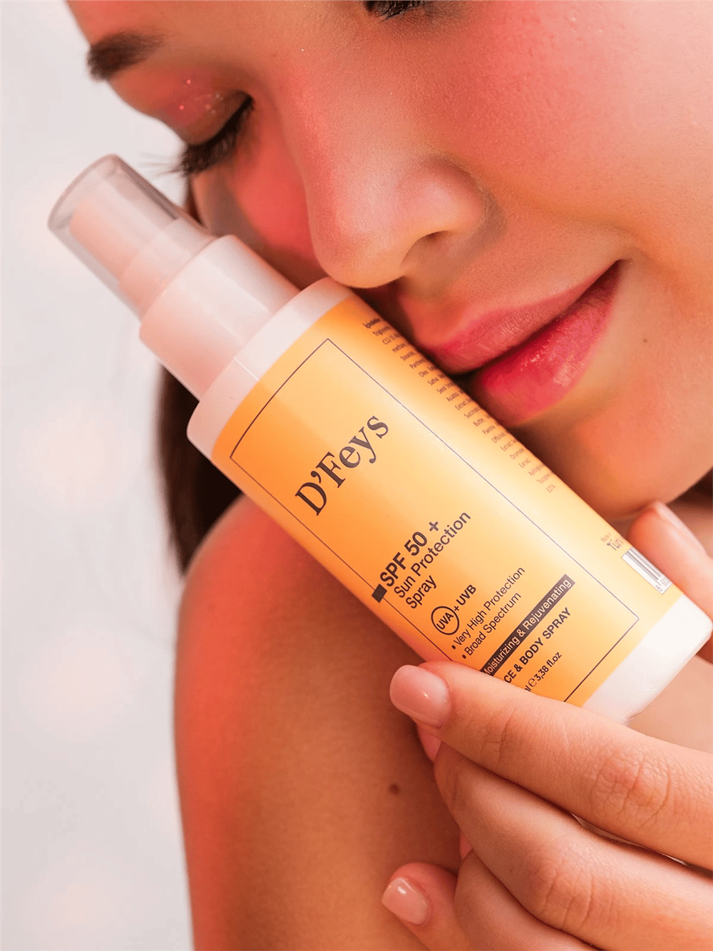 Dfeys Nemlendirici Ve Yenileyici Güneş Kremi Spf 50 / 100 ml