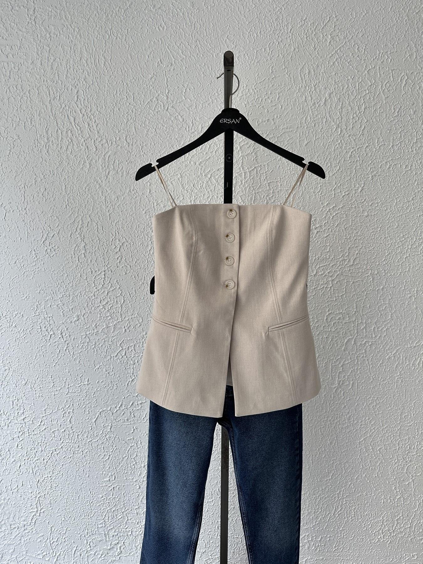 Askılı Düğmeli Bluz Taş