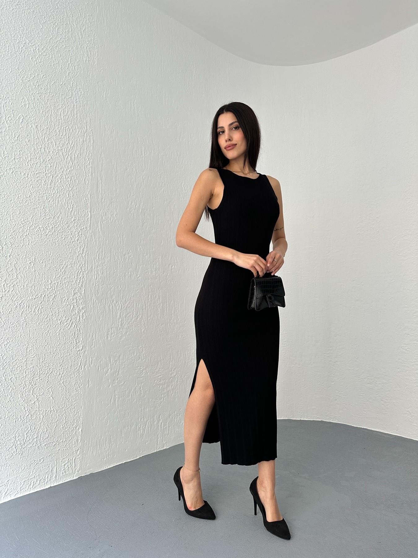 Kayık Yaka Fitilli Yırtmaçlı Triko Elbise Siyah
