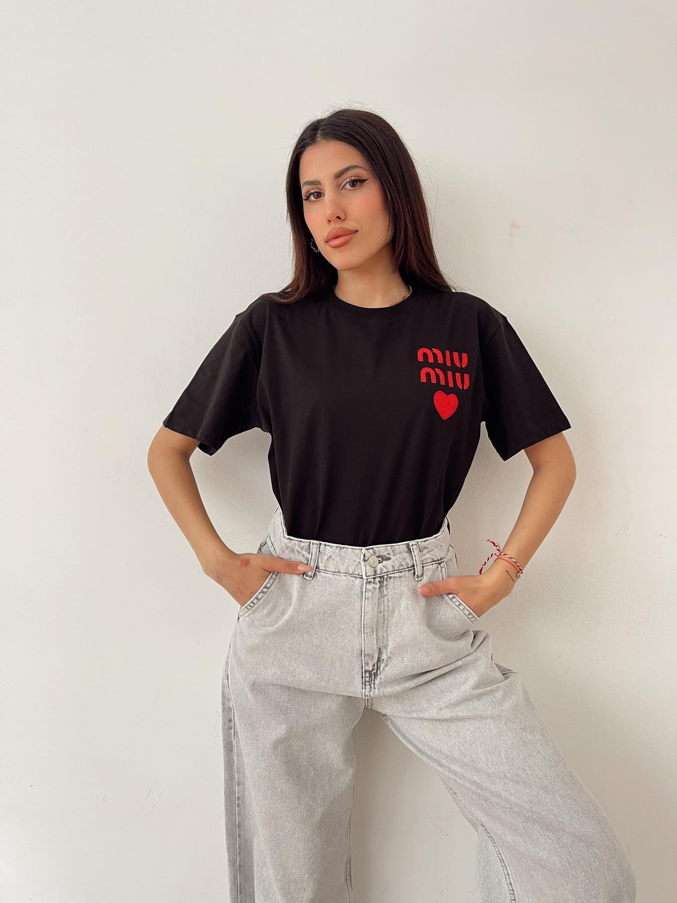 Nakış Detay Tişört SİYAH