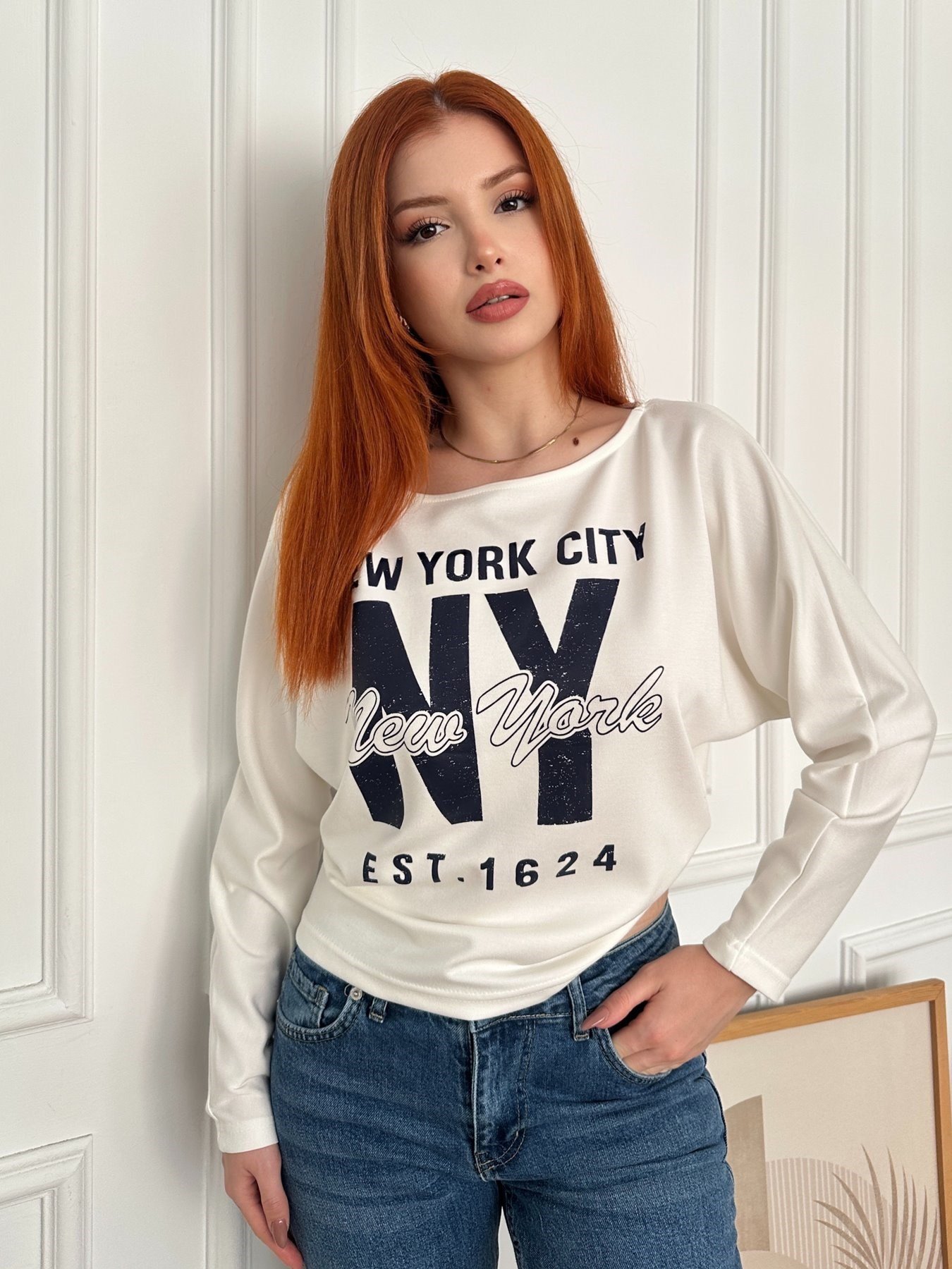 New York Baskılı Kayık Yaka Sweatshirt Ekru