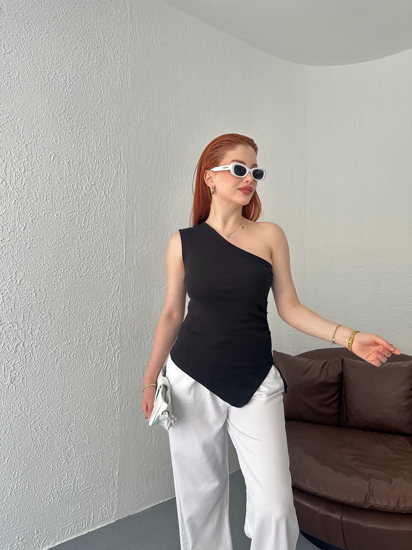 Tek Omuz Asimetrik Bluz Siyah