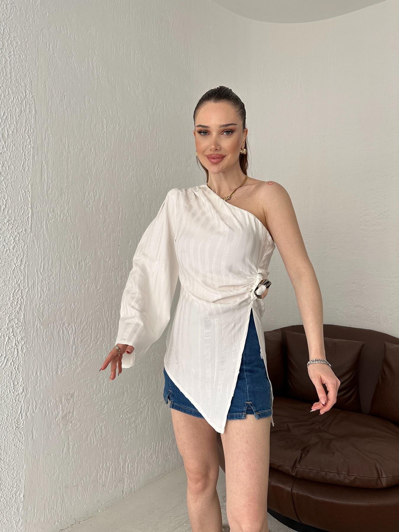 Toka Detay Asimetrik Bluz Ekru