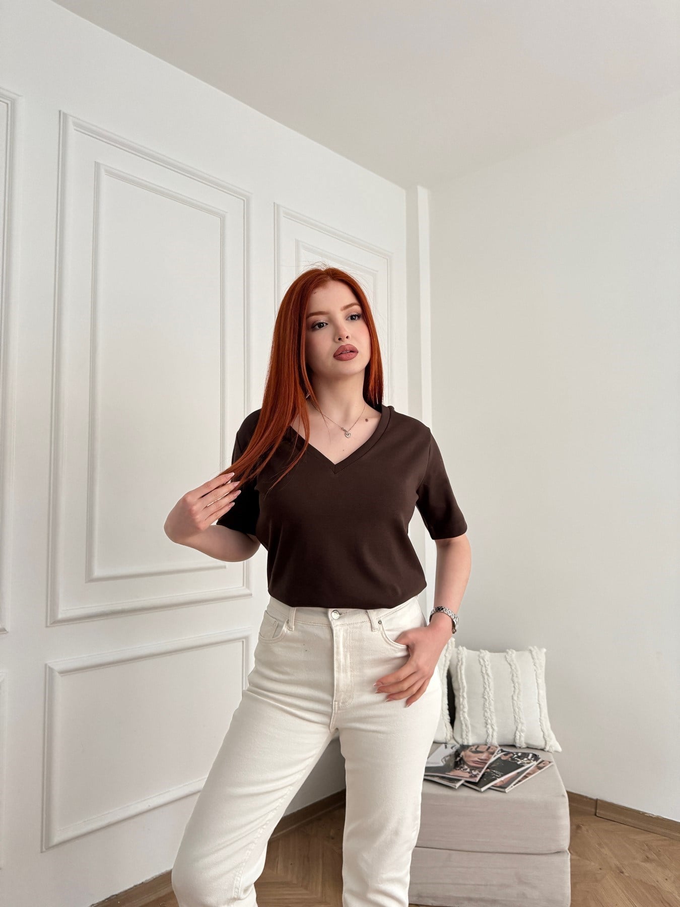 V Yaka Basic T-shirt Acı kahve