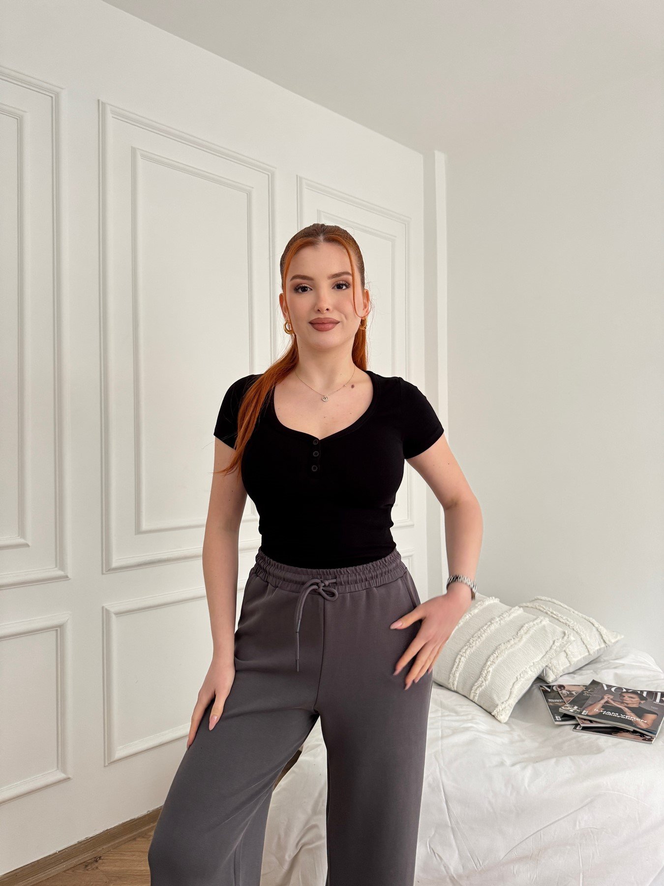 V Yaka Düğmeli Body Siyah