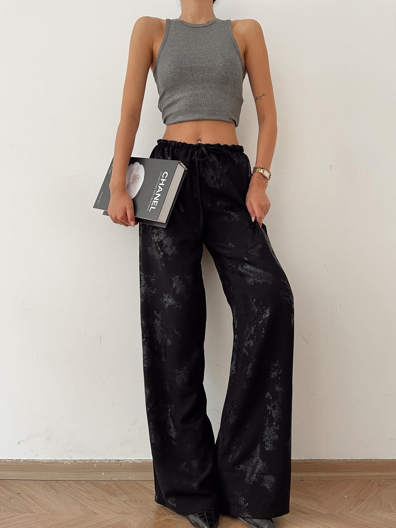 Varak Baskı Lastikli Pantolon SİYAH