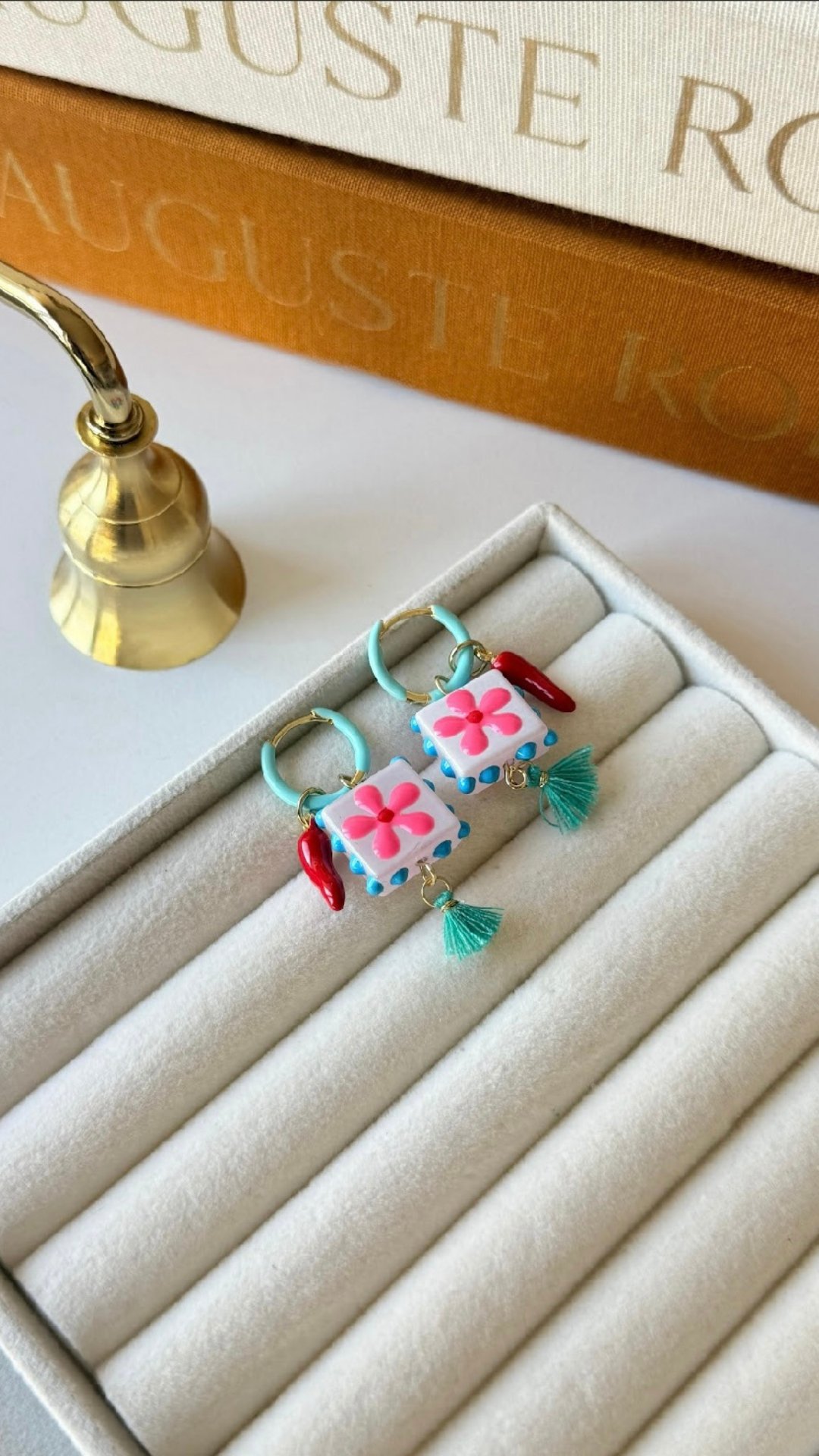 Çiçek Ve Mini Biberli Küpe