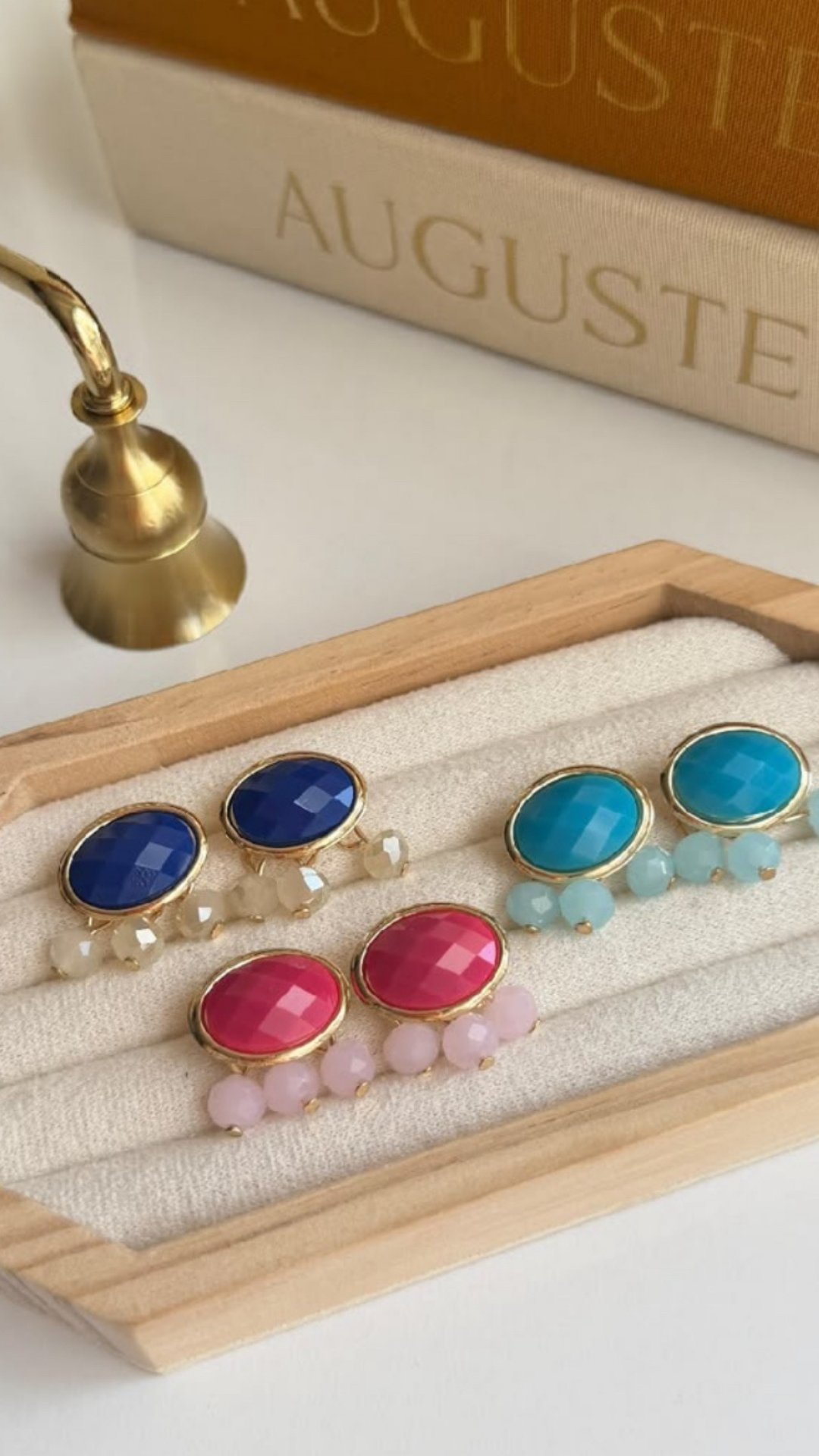 Gold Çerçeve Mini Topçuklu Küpe