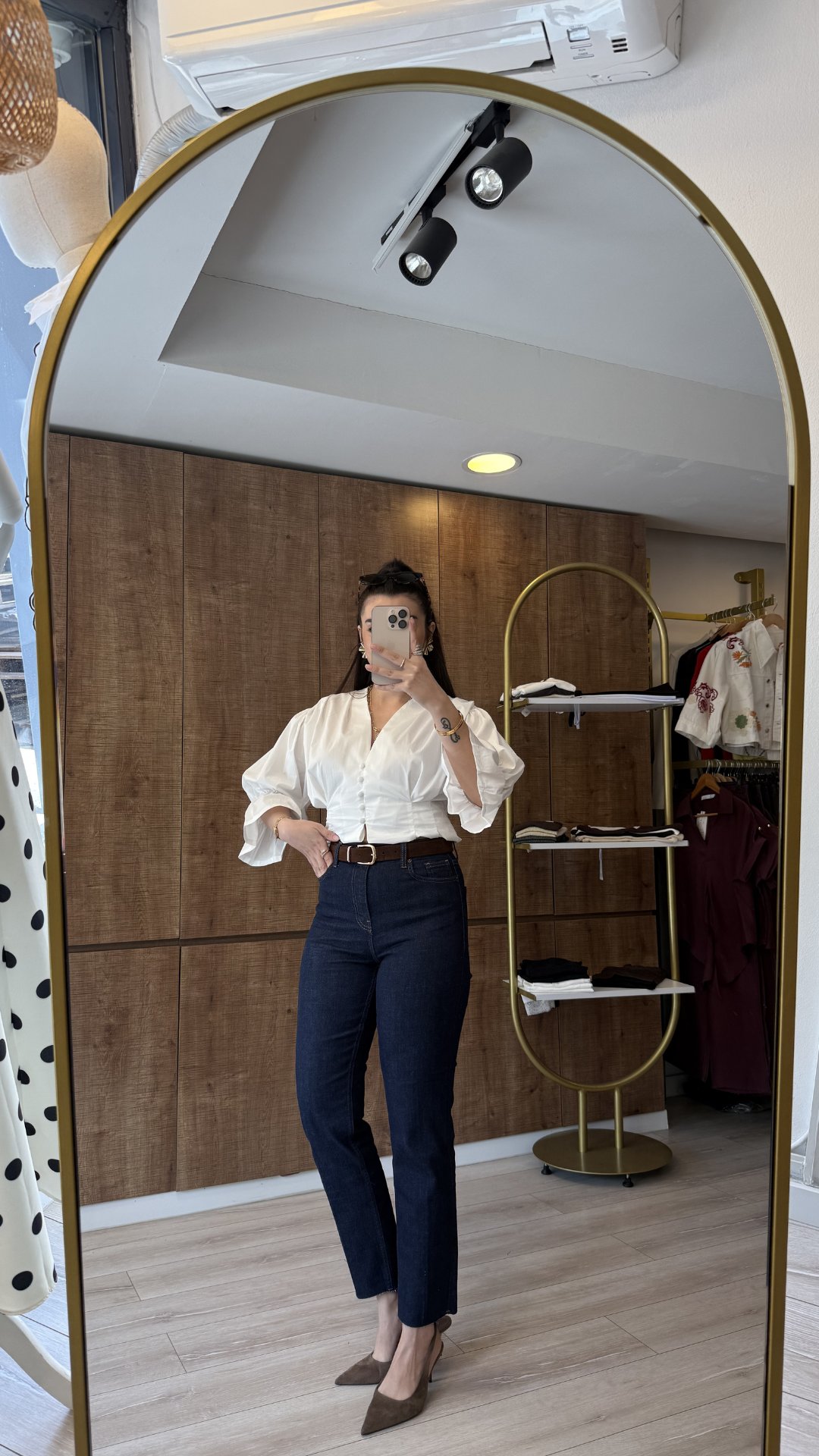 Kemerli Kesik Paça Straight Laci Jean