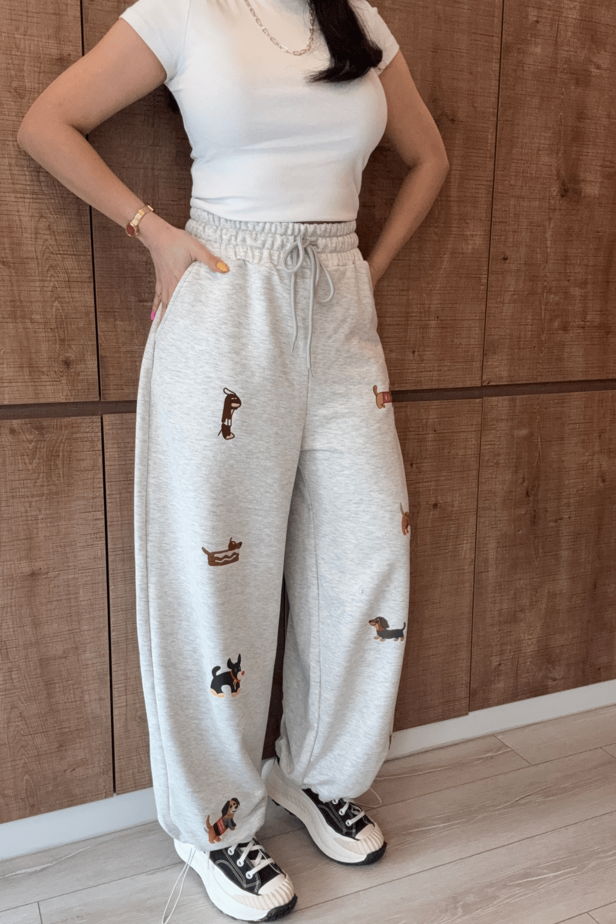 Köpek Detaylı Gri Eşofman Altı