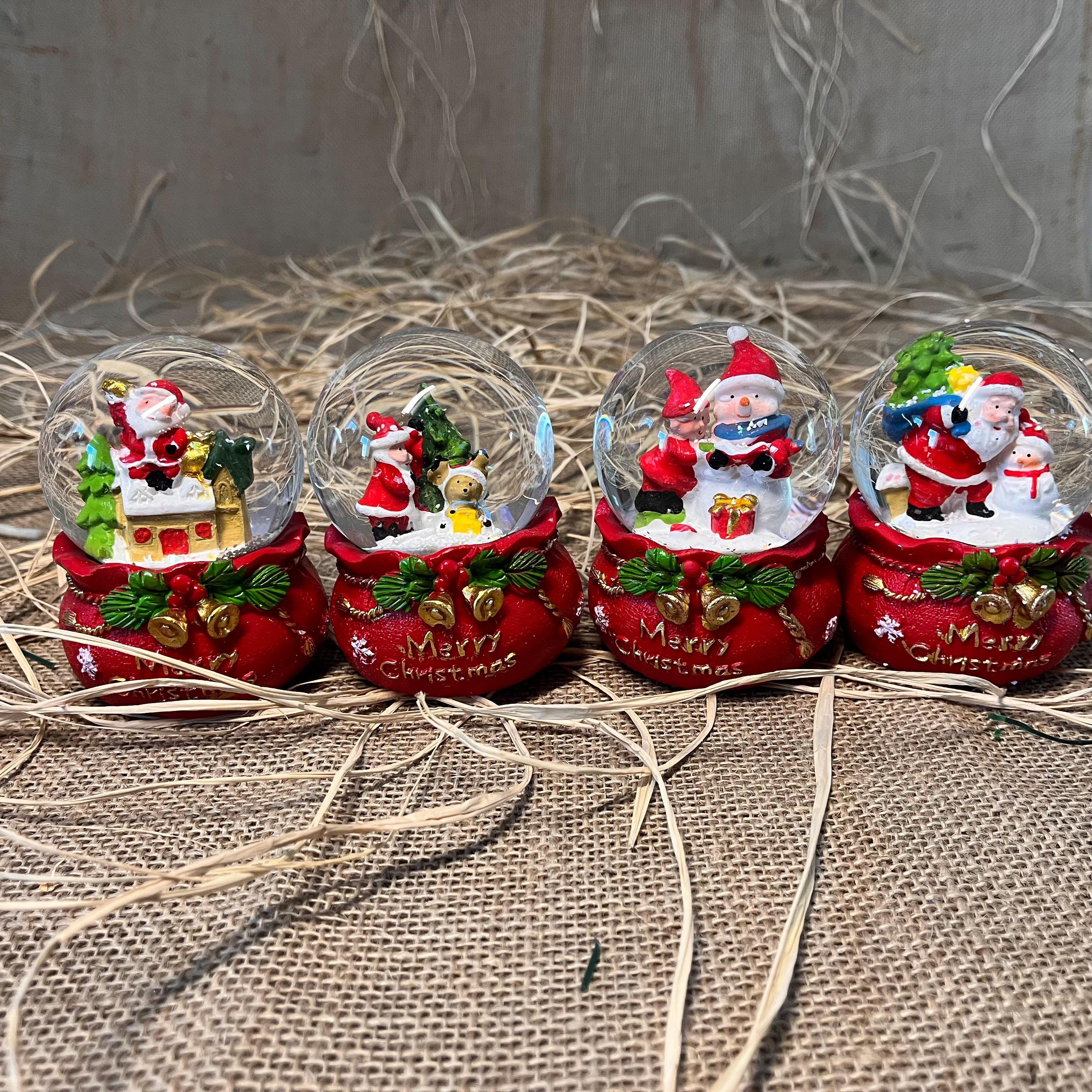 Yılbaşı Ürünleri8 Adet Noel Baba Kar Küresi