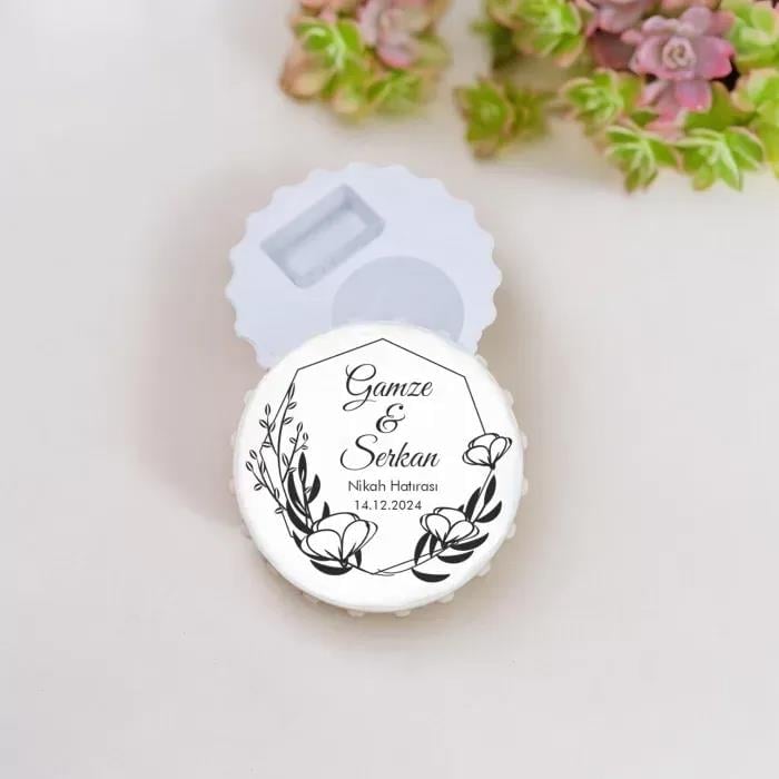 Nikah Hatırası Beyaz Çiçek Tasarımlı Gazoz Kapak Açacak Magnet 15 Adet