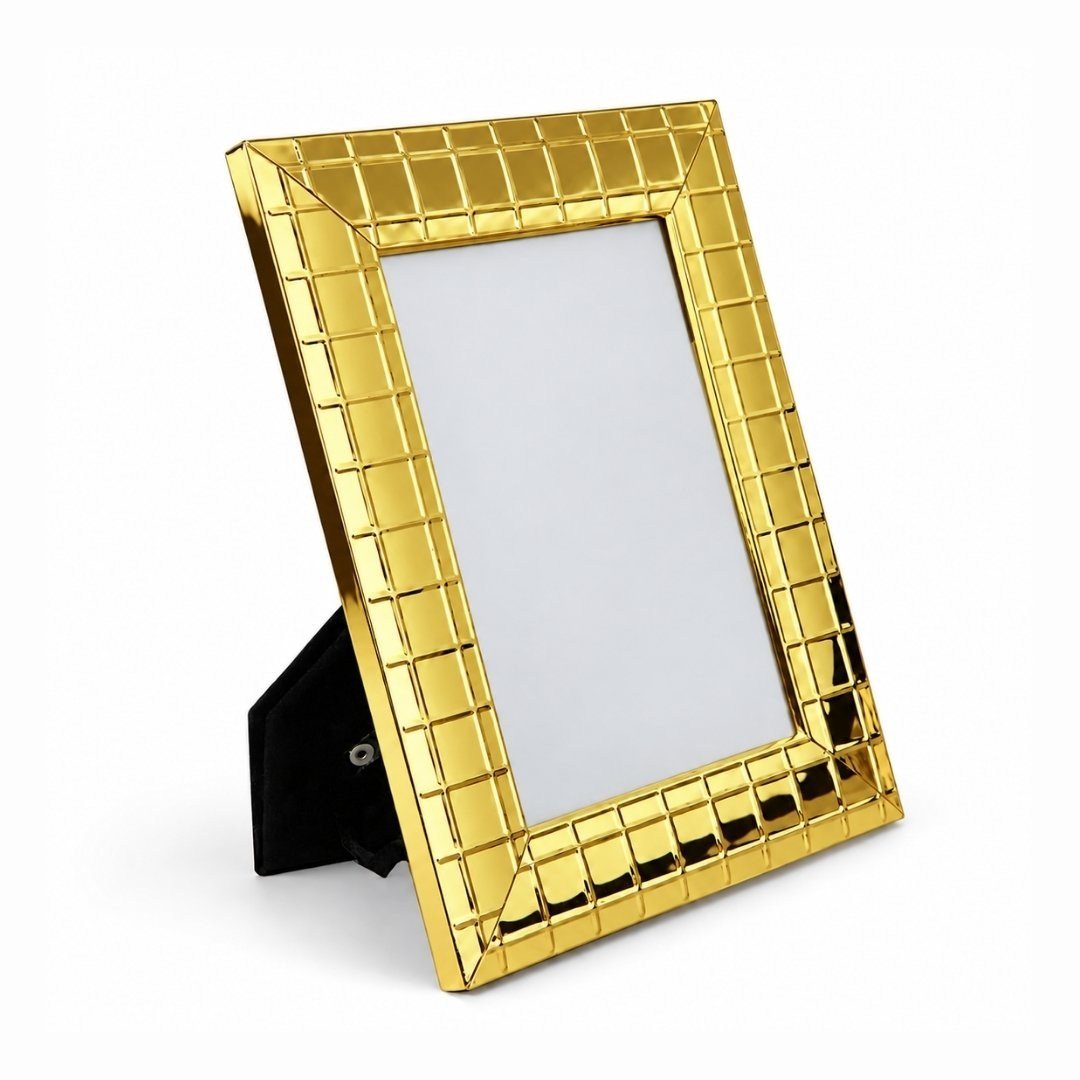 Dekoratif Objeler & SunumluklarMetal Fotoğraf Çerçevesi 15x21 cm - Gold