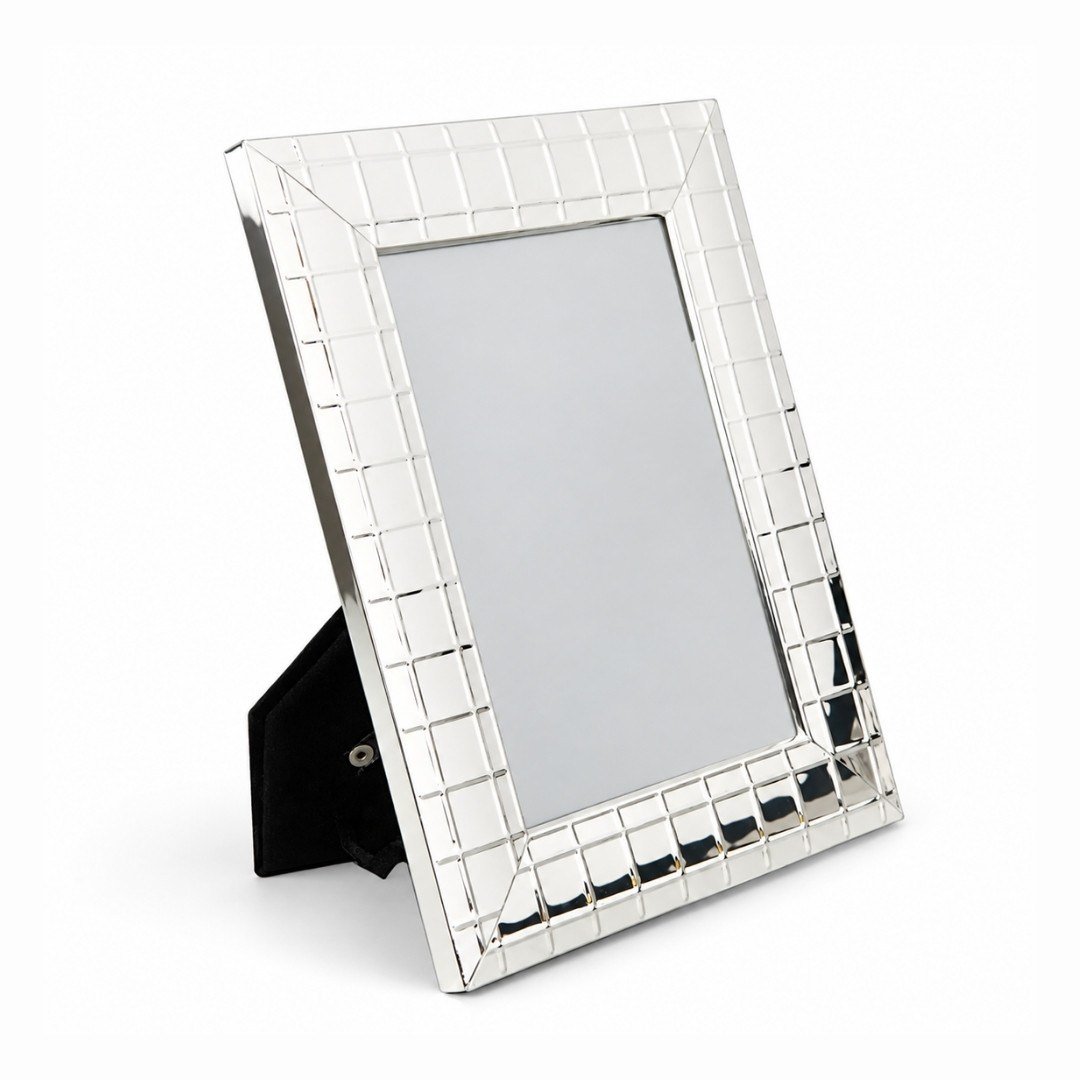 Dekoratif Objeler & SunumluklarMetal Fotoğraf Çerçevesi 15x21 cm - Gümüş